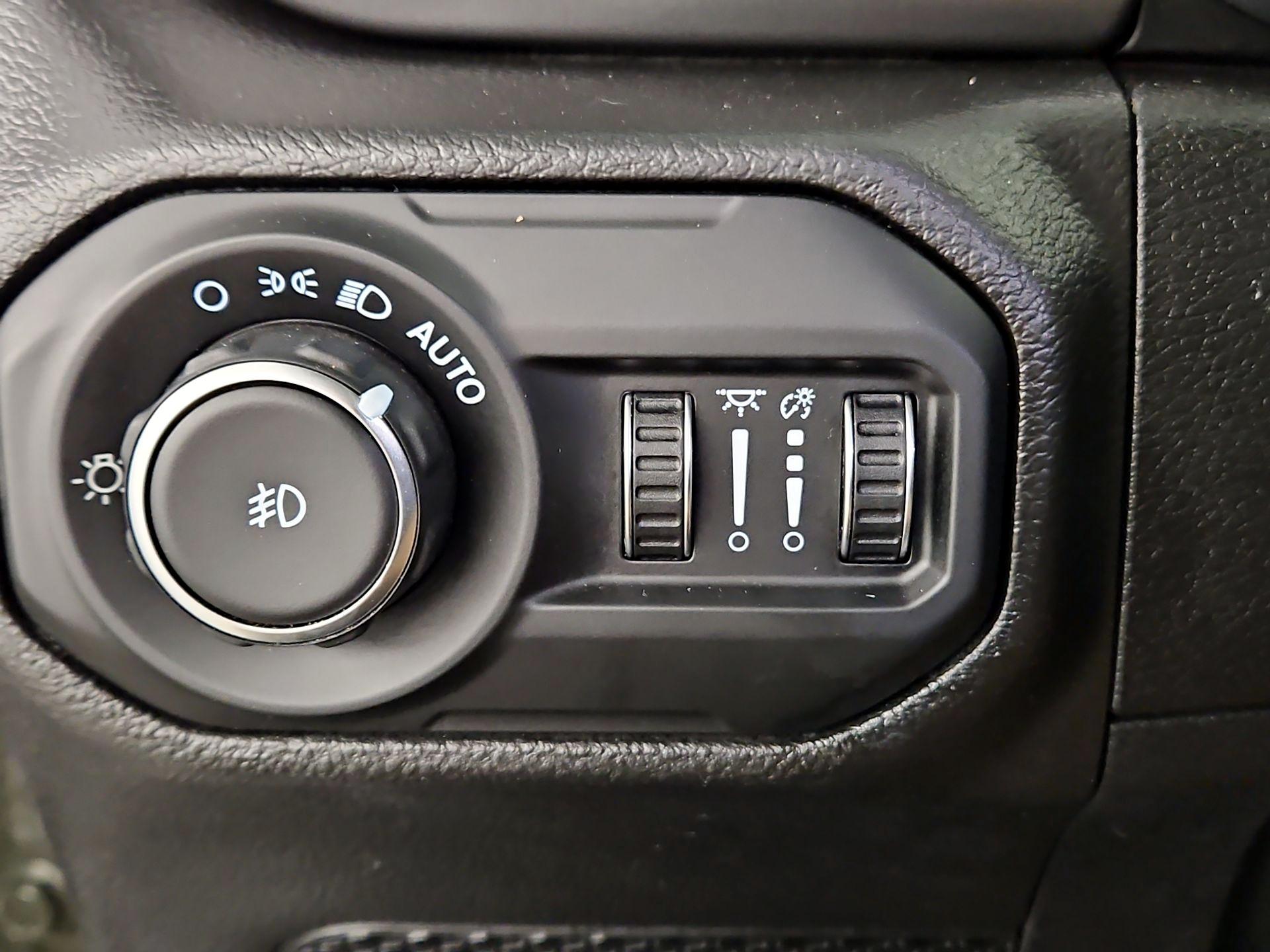 Thumbnail: 2021 Jeep Wrangler - 13