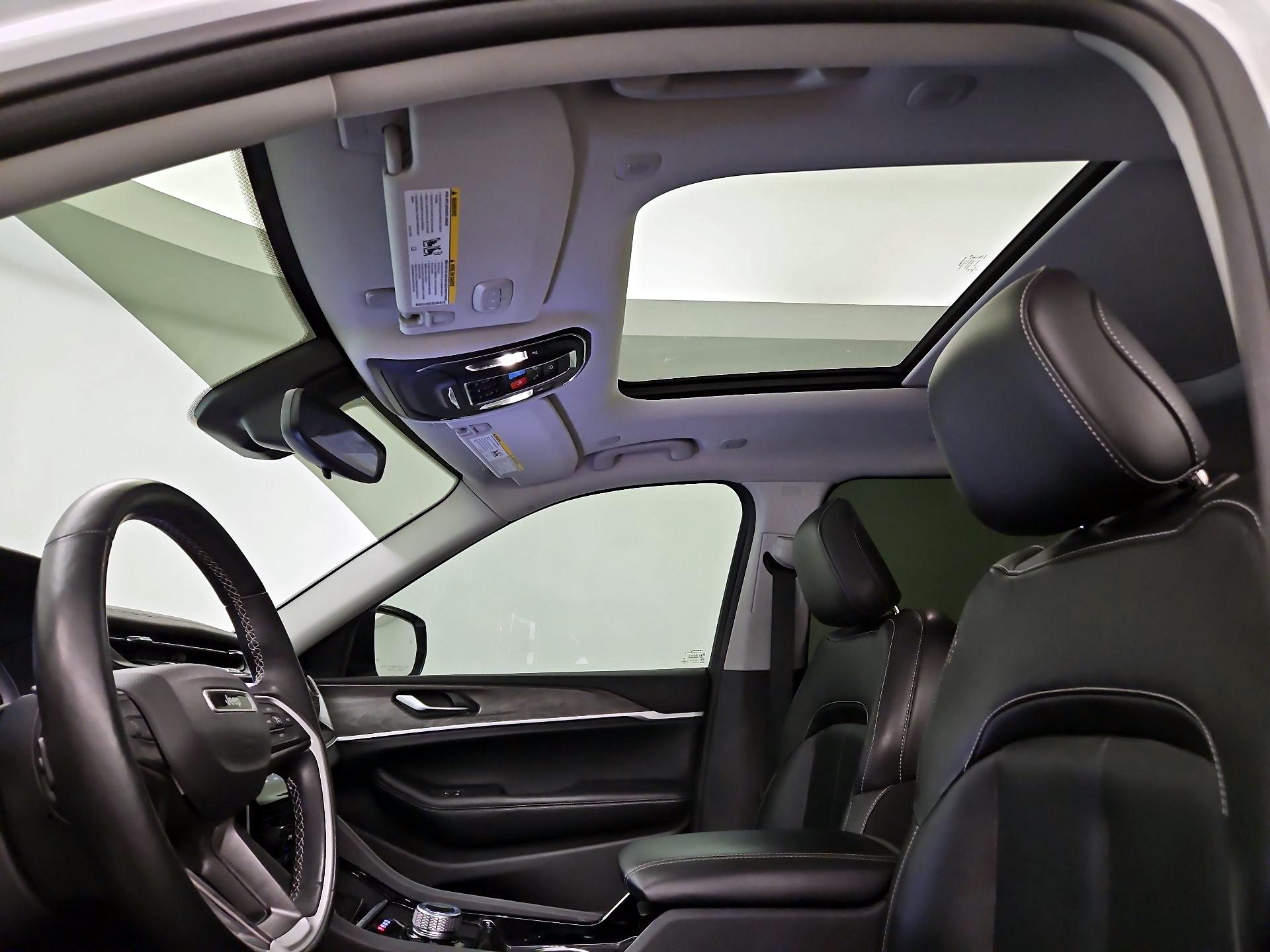 Thumbnail: 2022 Jeep Grand Cherokee L - 20