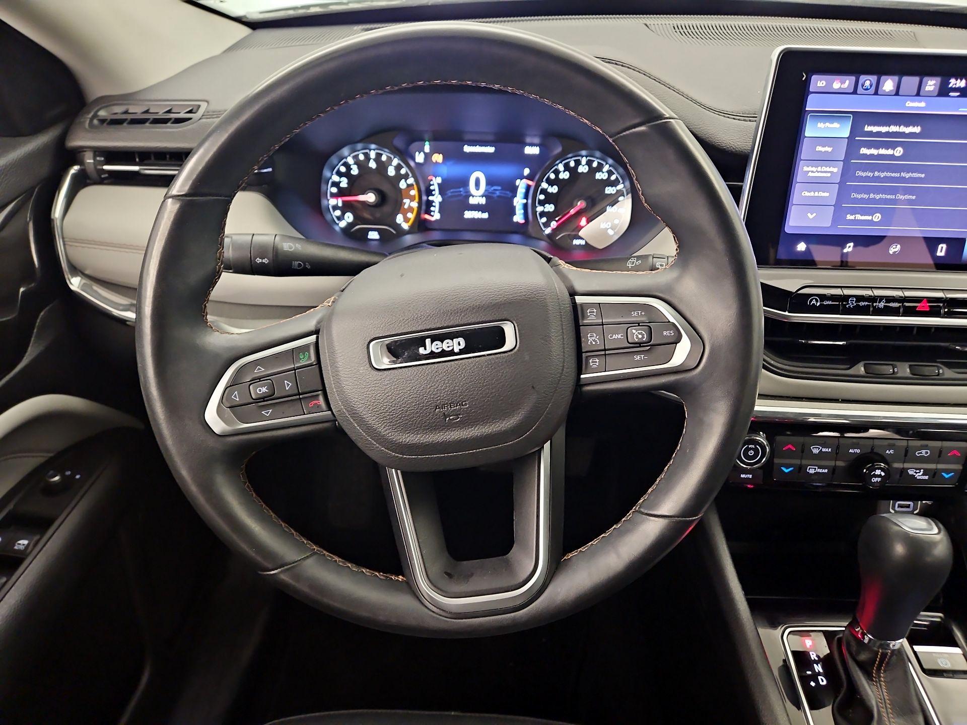 Thumbnail: 2022 Jeep Compass - 10