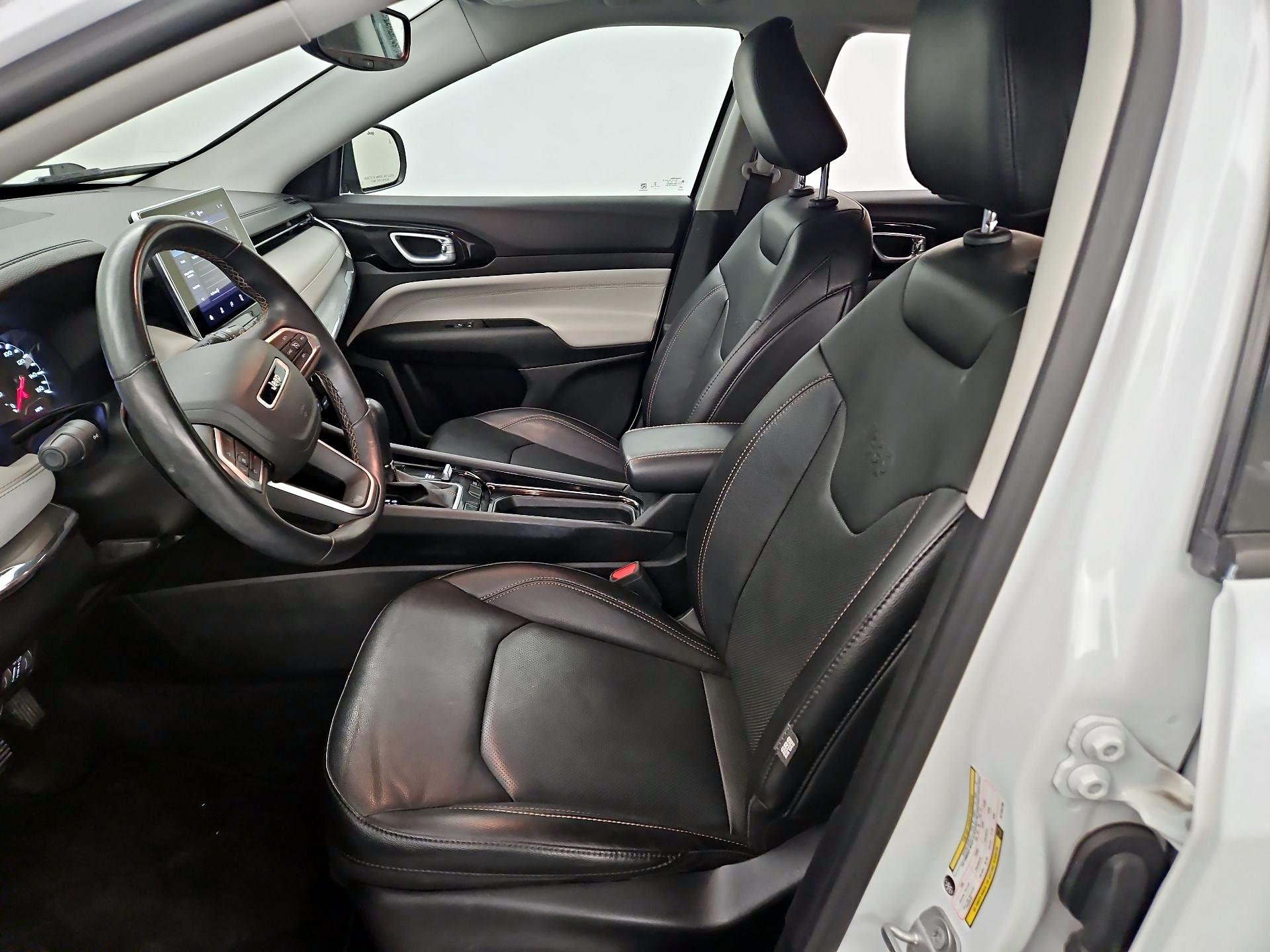 Thumbnail: 2022 Jeep Compass - 11