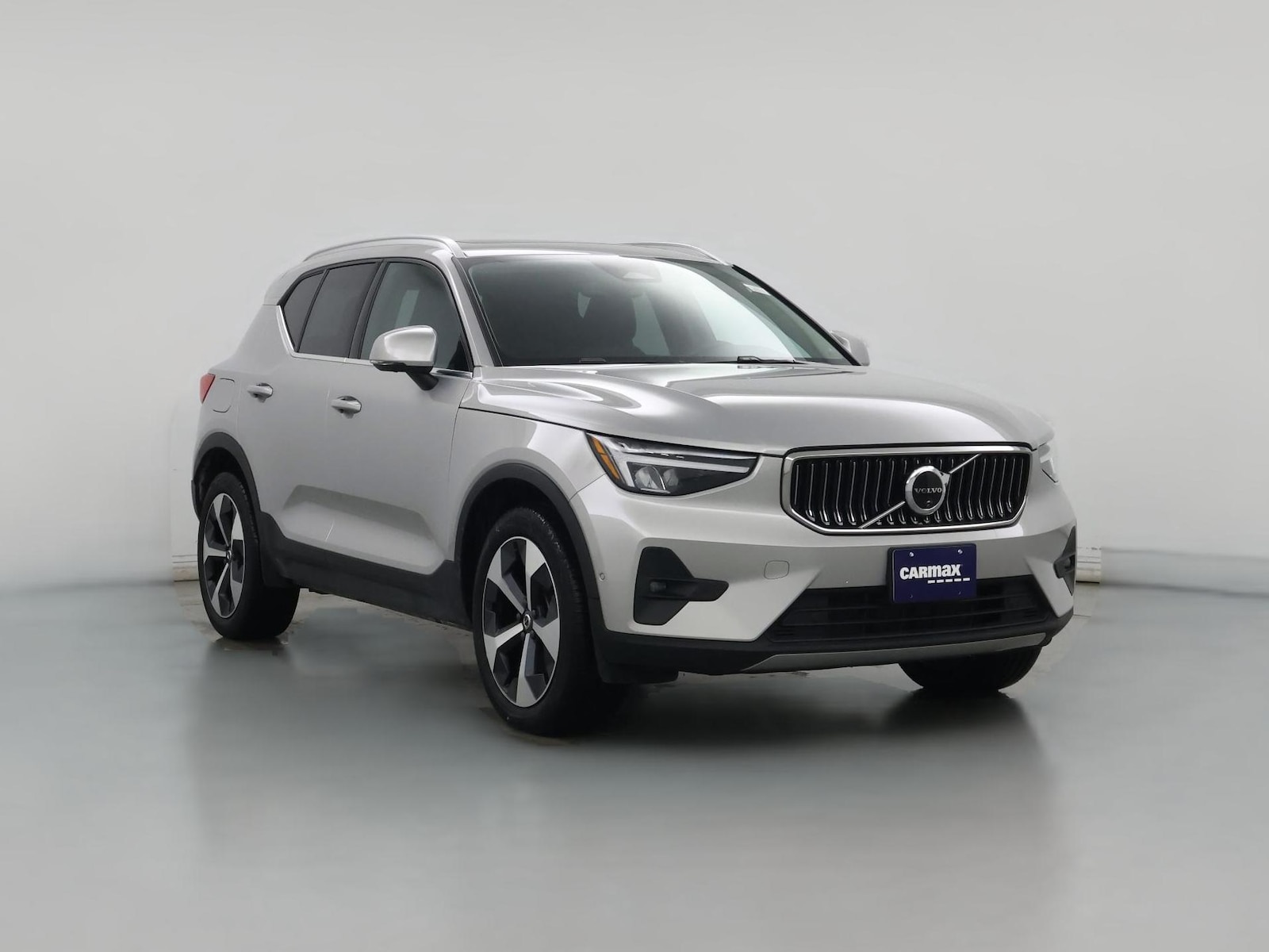 2025 Volvo XC40 Plus