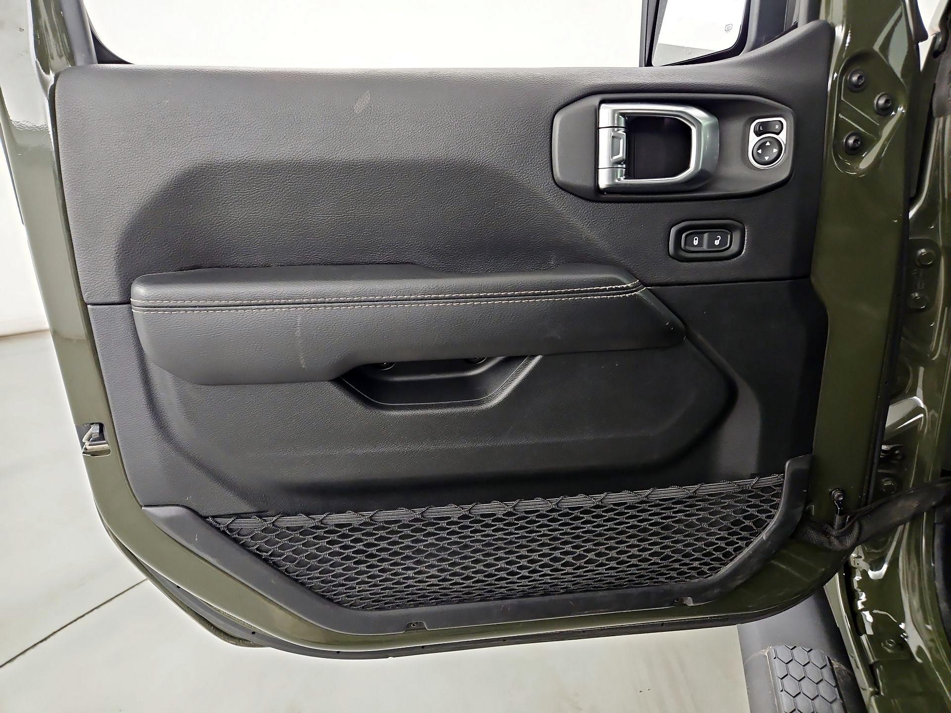 Thumbnail: 2021 Jeep Wrangler - 12