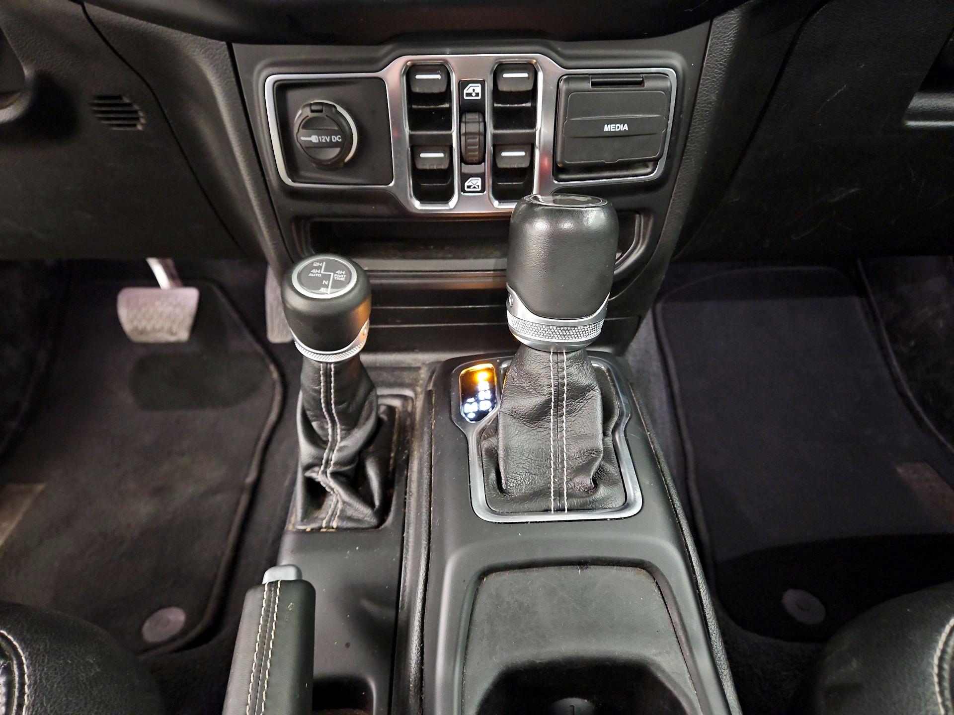 Thumbnail: 2021 Jeep Wrangler - 18