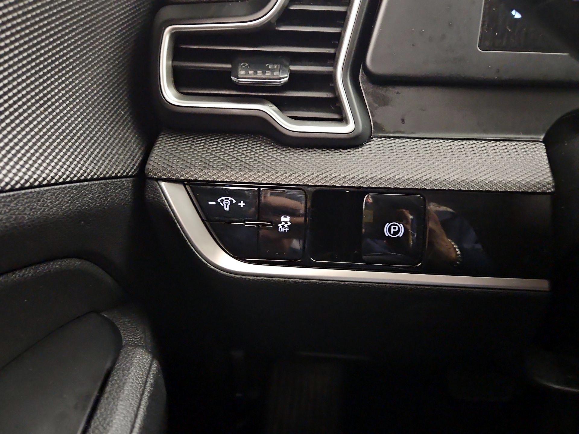 Thumbnail: 2024 Kia Sportage - 13