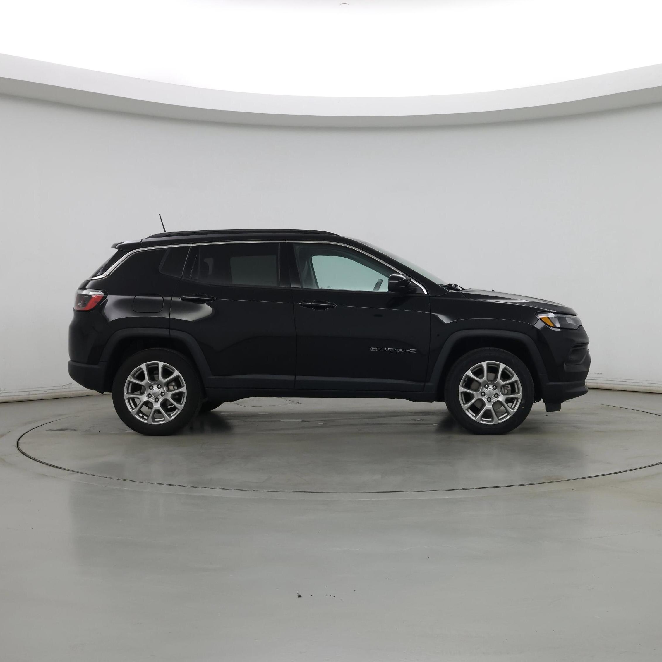 Thumbnail: 2022 Jeep Compass - 7