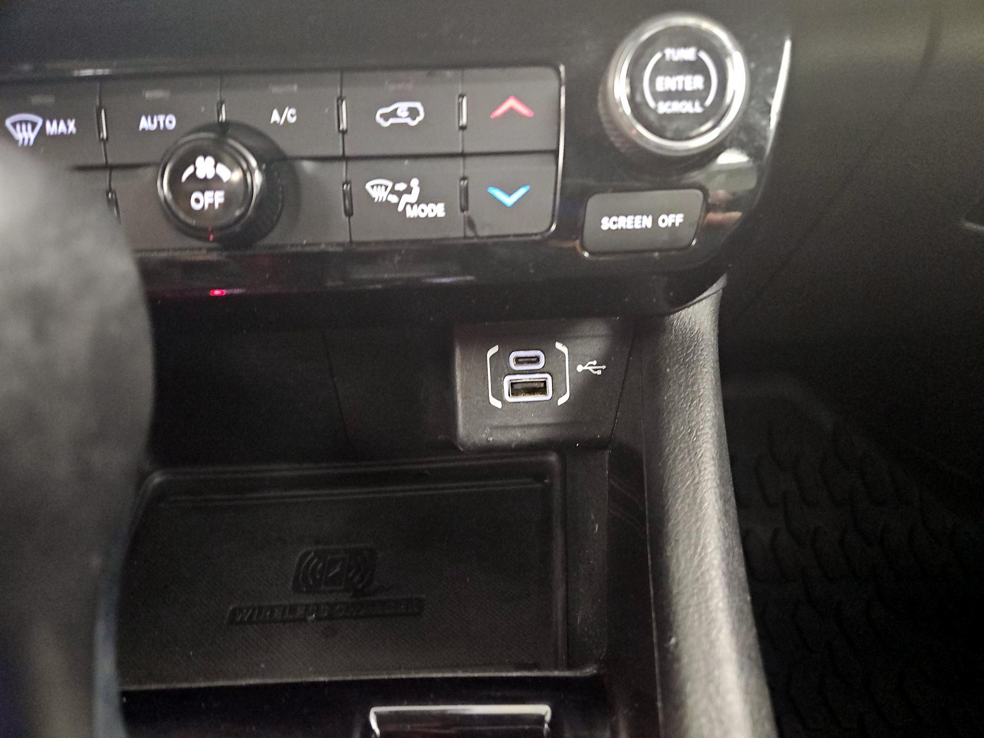 Thumbnail: 2022 Jeep Compass - 18