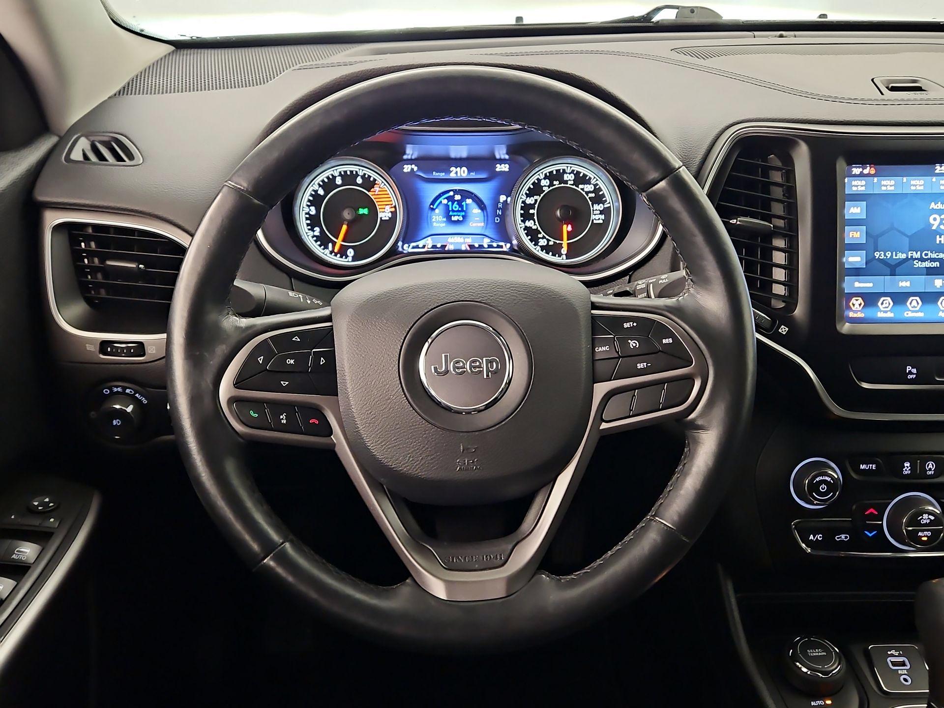 Thumbnail: 2021 Jeep Cherokee - 10