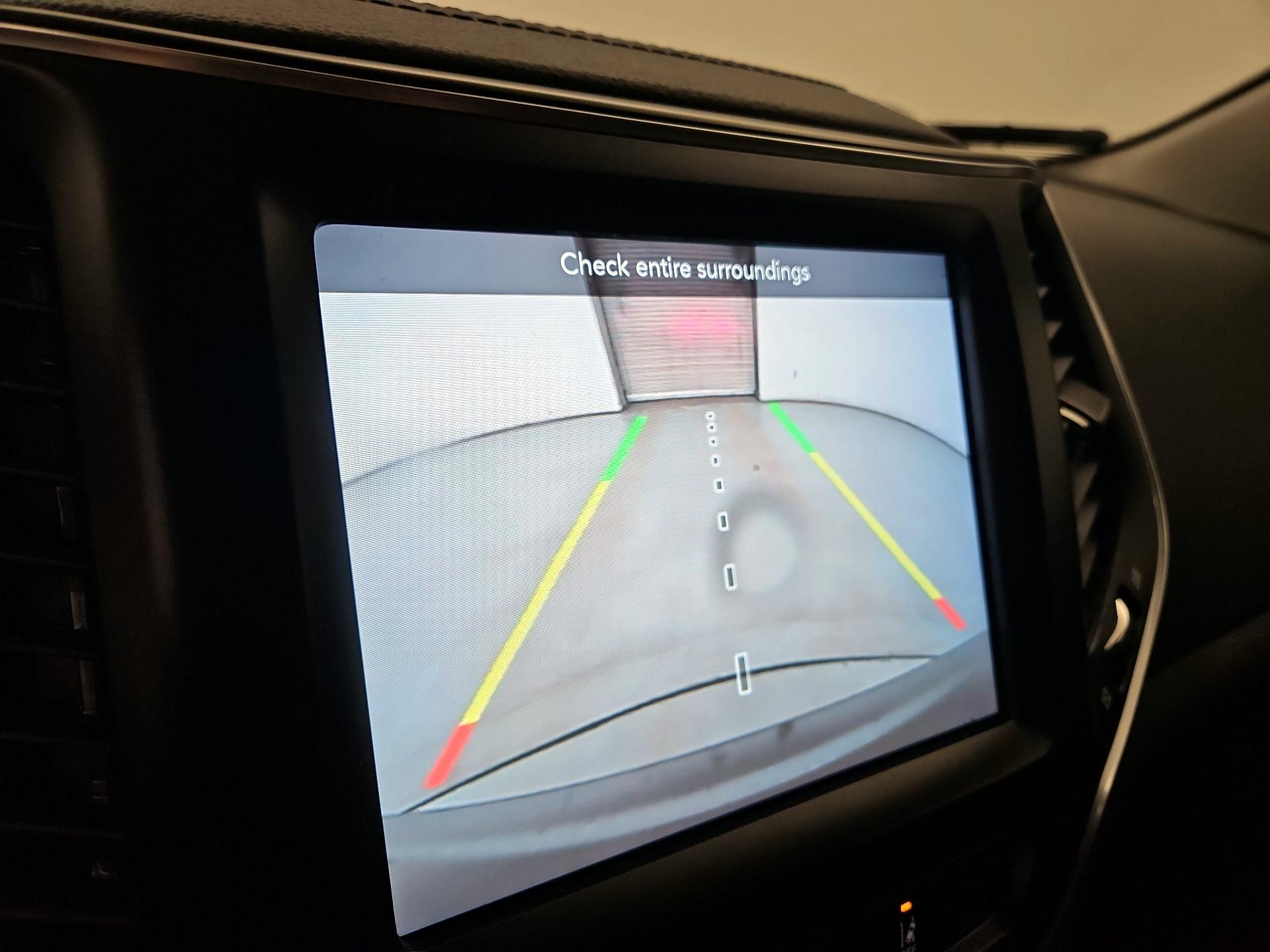 Thumbnail: 2021 Jeep Cherokee - 14