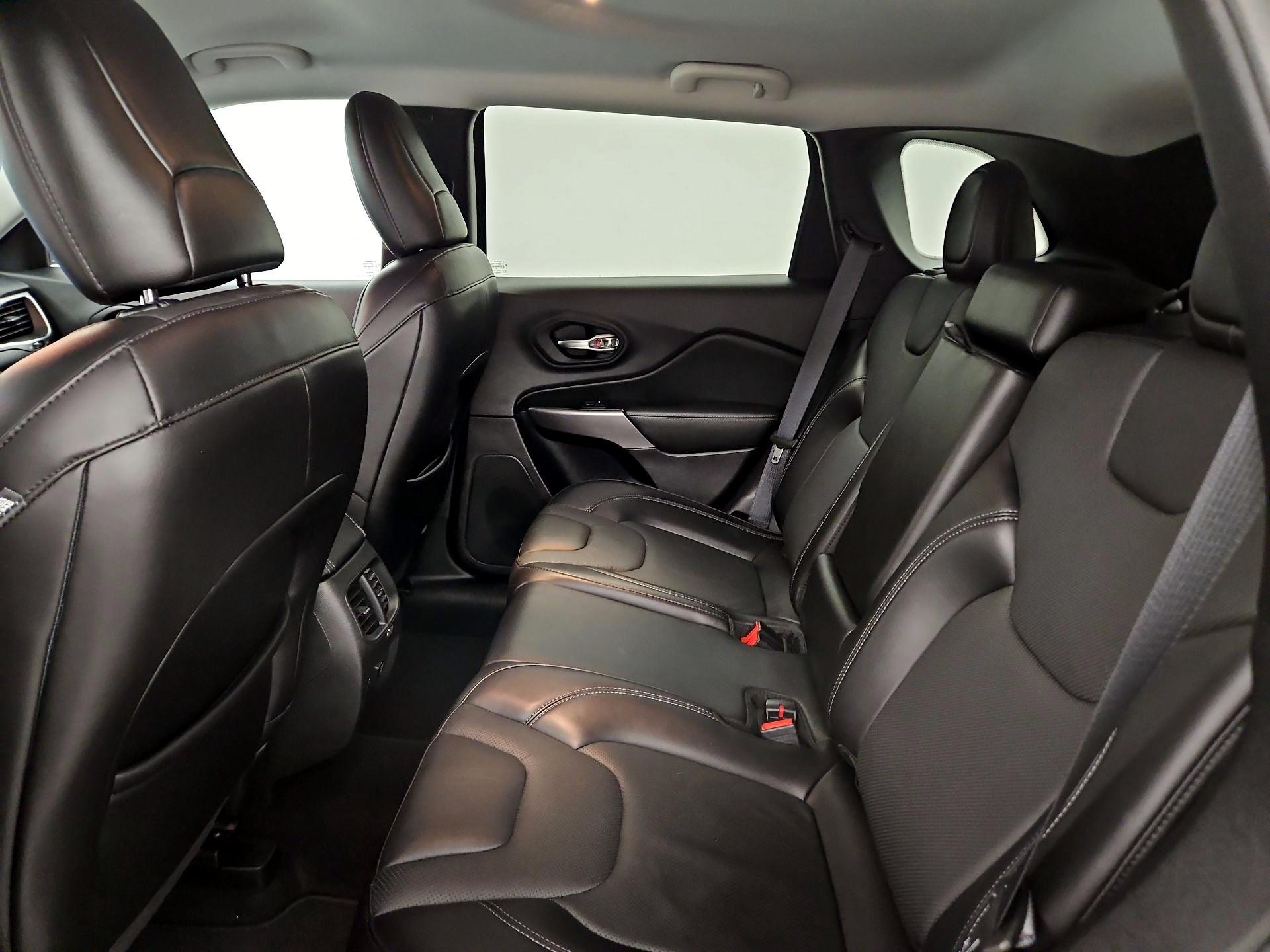 Thumbnail: 2021 Jeep Cherokee - 19