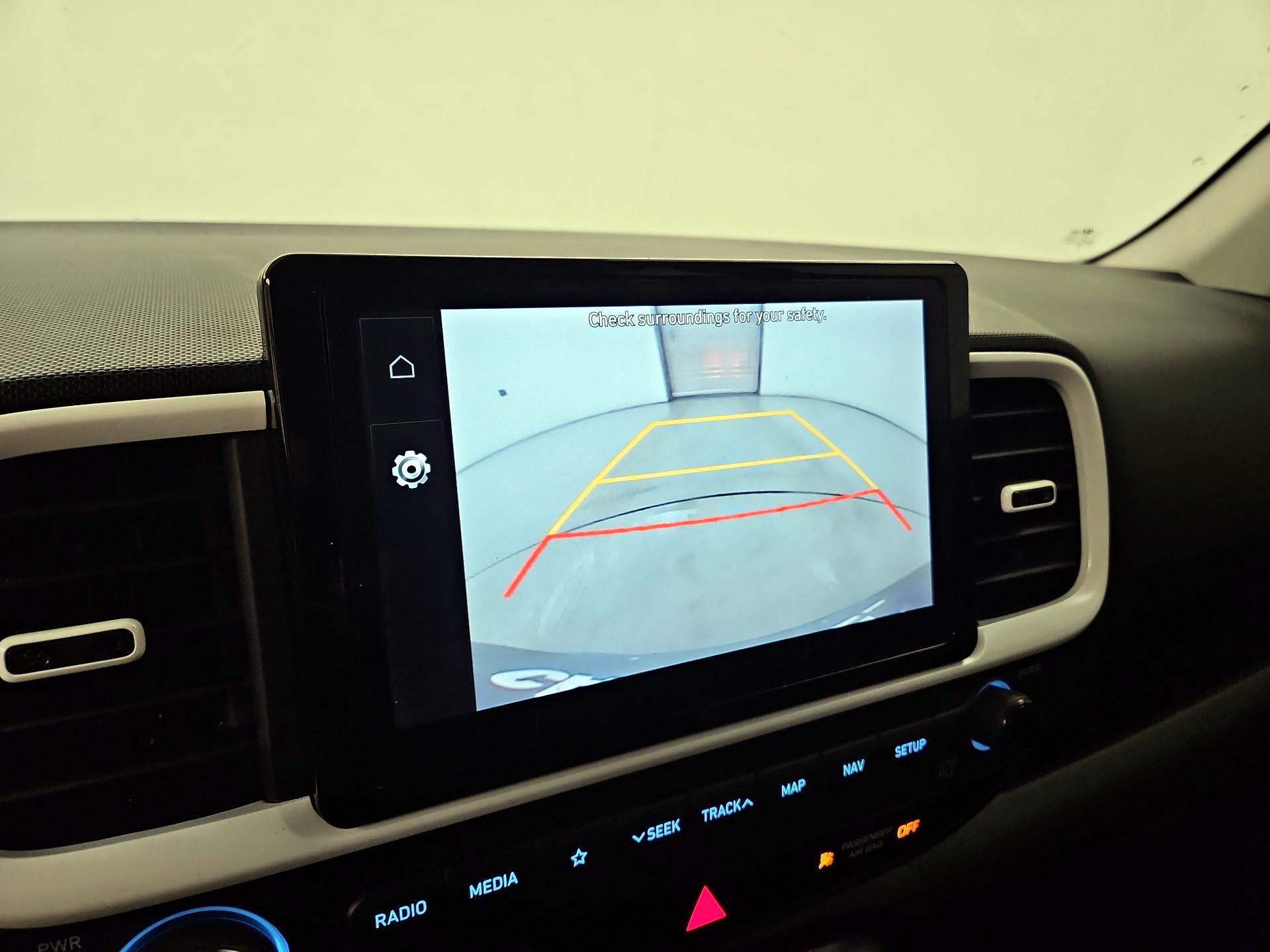 Thumbnail: 2022 Hyundai Venue - 15