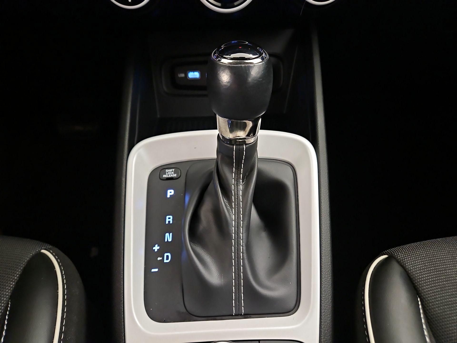 Thumbnail: 2022 Hyundai Venue - 18