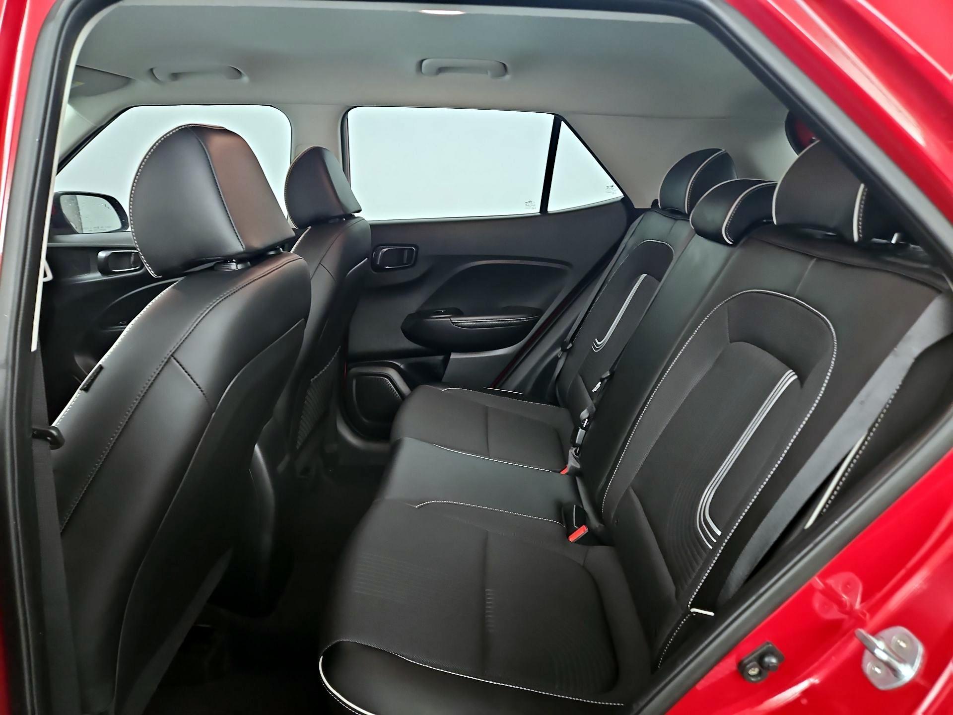 Thumbnail: 2022 Hyundai Venue - 20