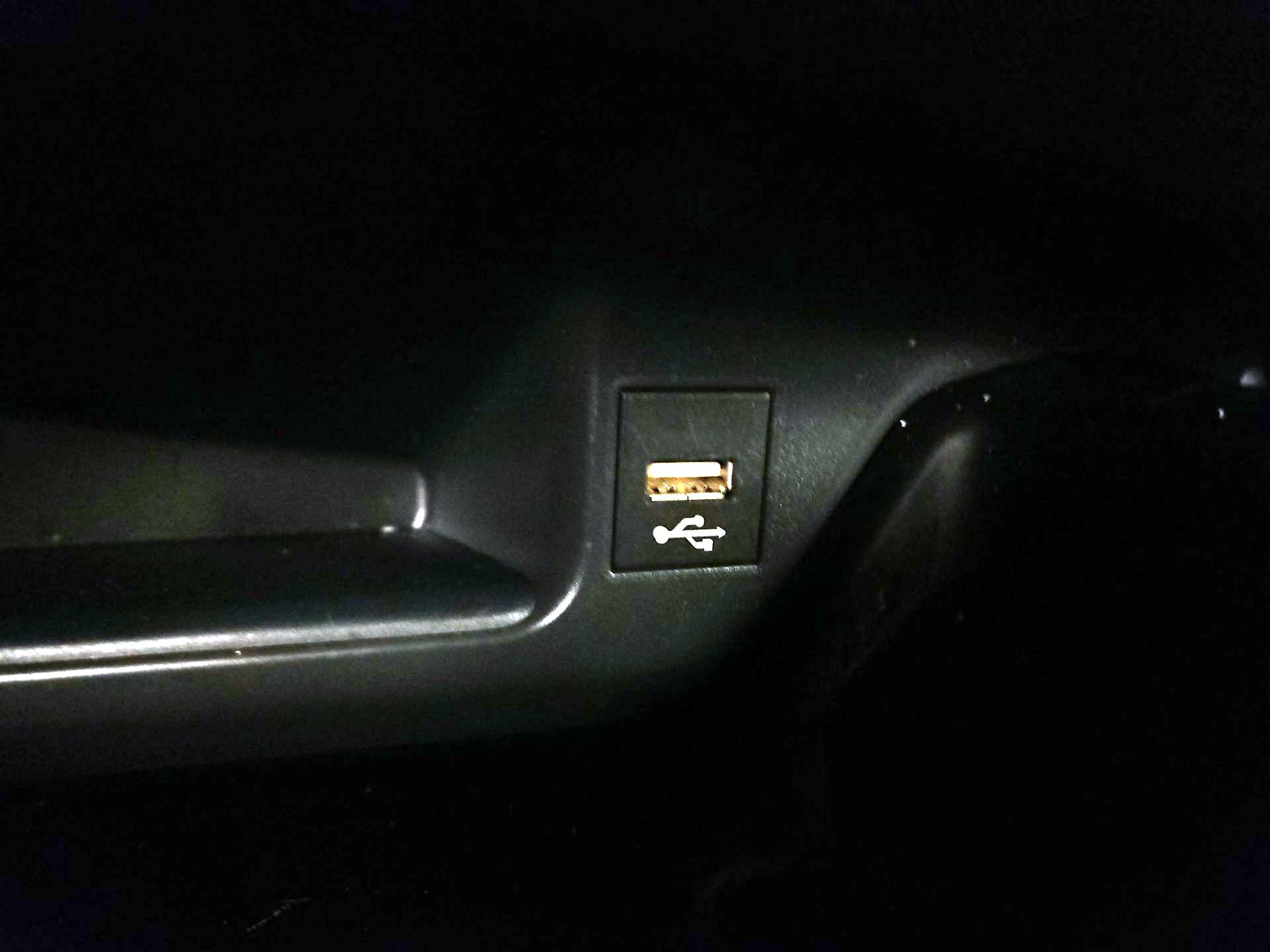 Thumbnail: 2020 Toyota C-HR - 18