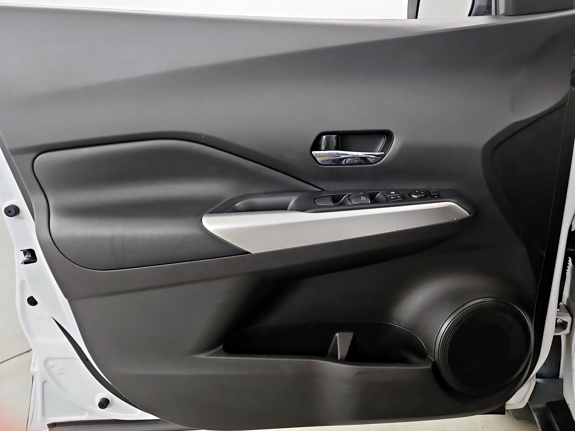 Thumbnail: 2020 Nissan Kicks - 12