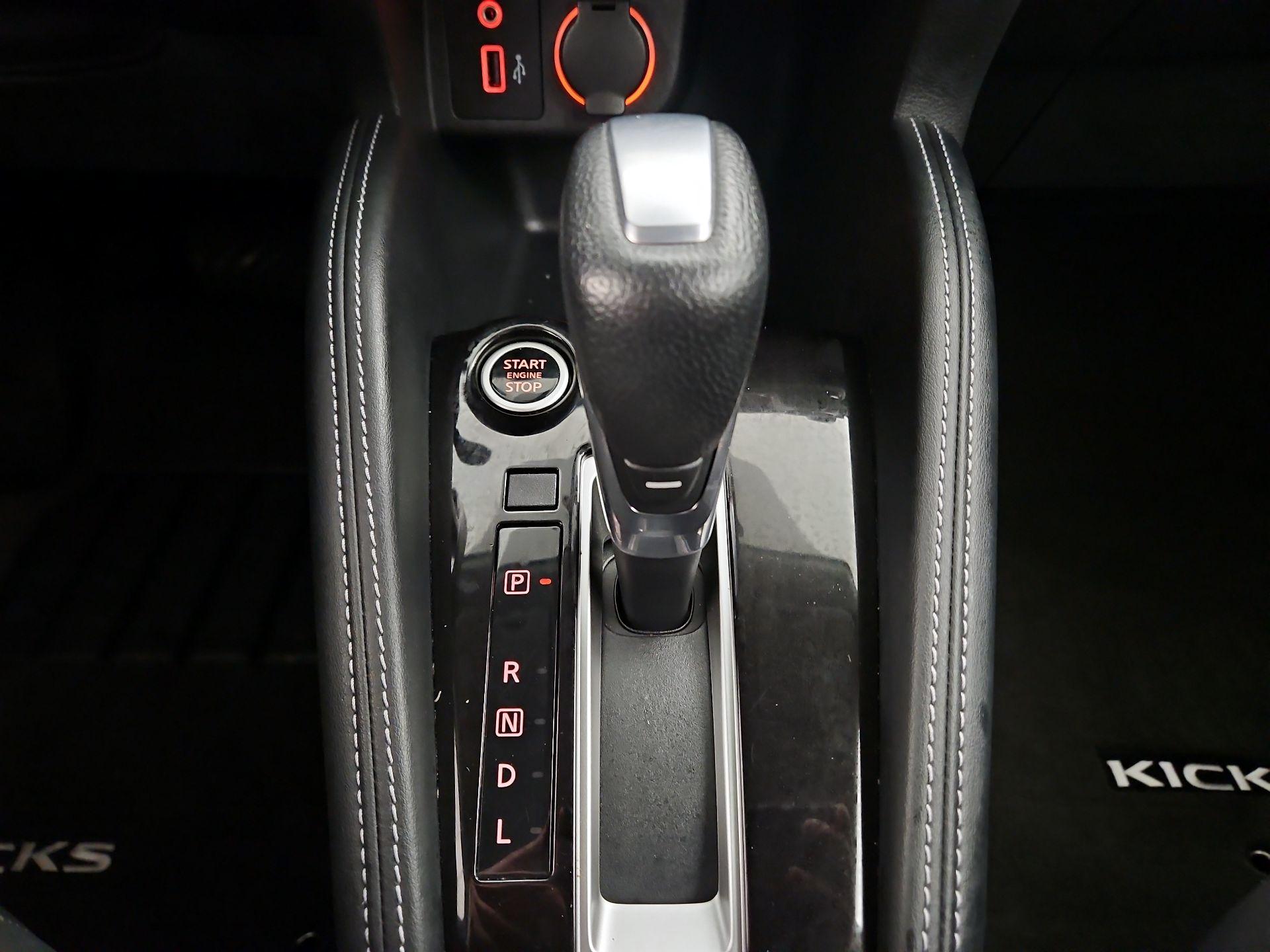 Thumbnail: 2020 Nissan Kicks - 16