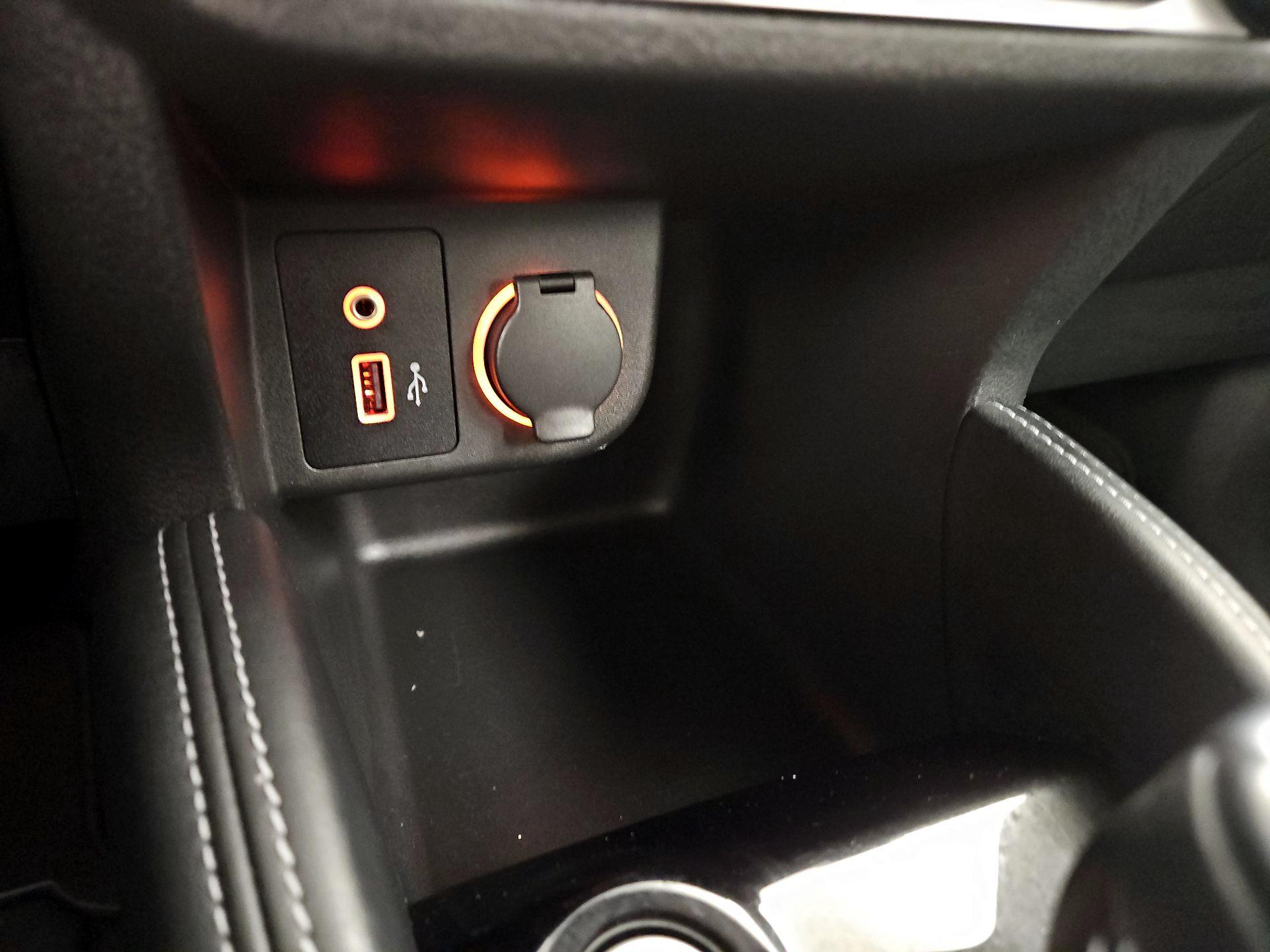 Thumbnail: 2020 Nissan Kicks - 17