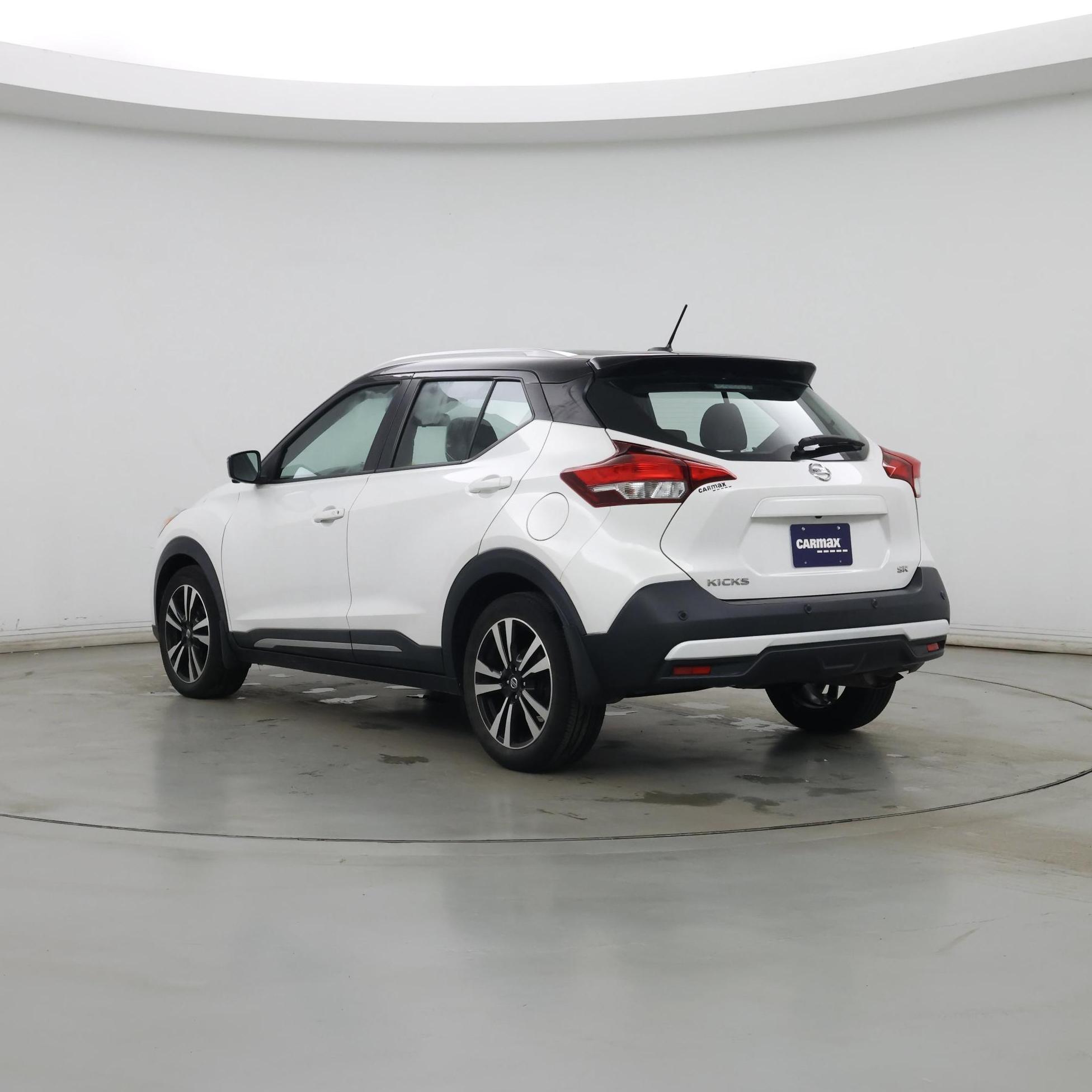 Thumbnail: 2020 Nissan Kicks - 2