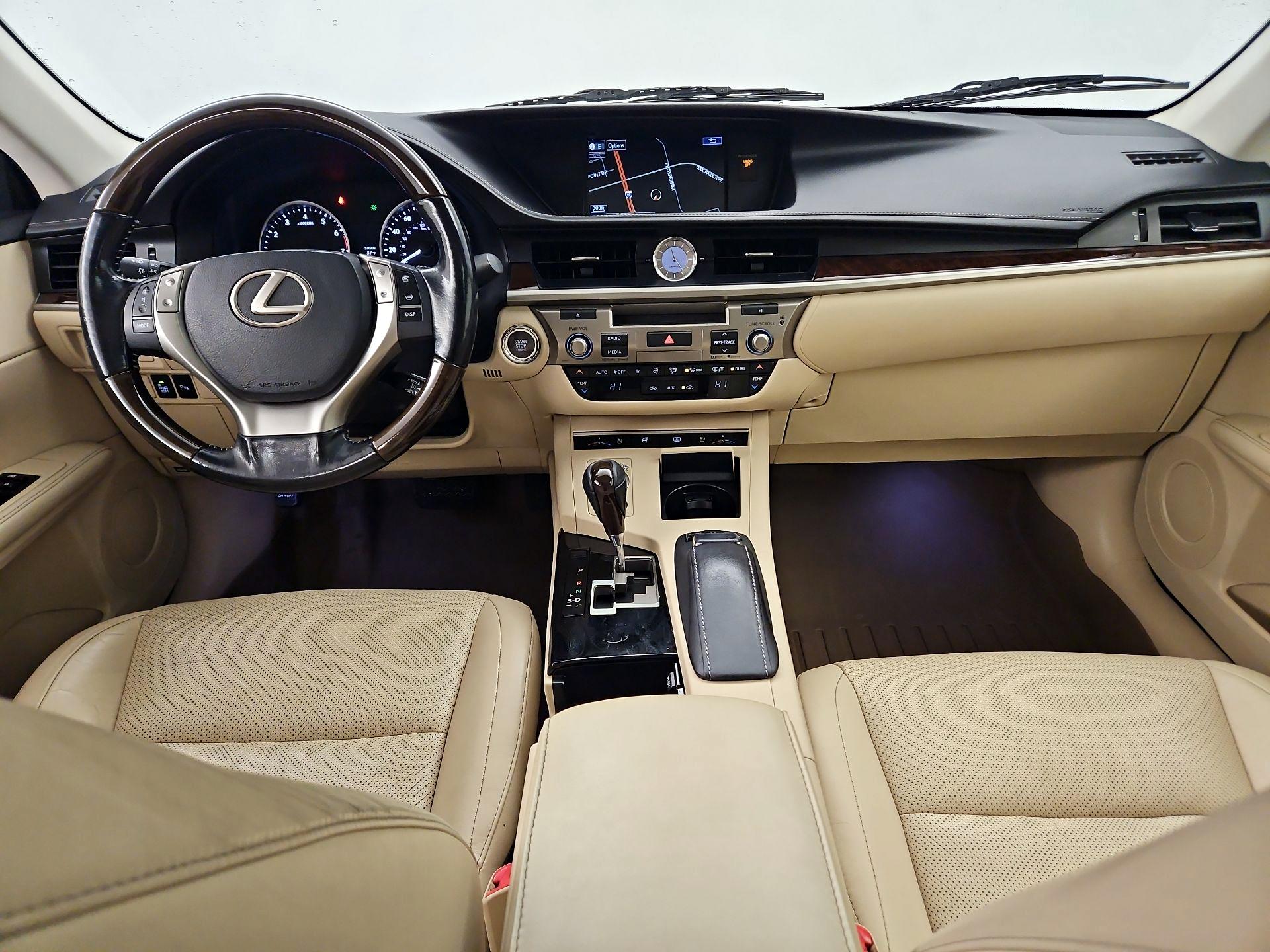 Thumbnail: 2015 Lexus ES - 9