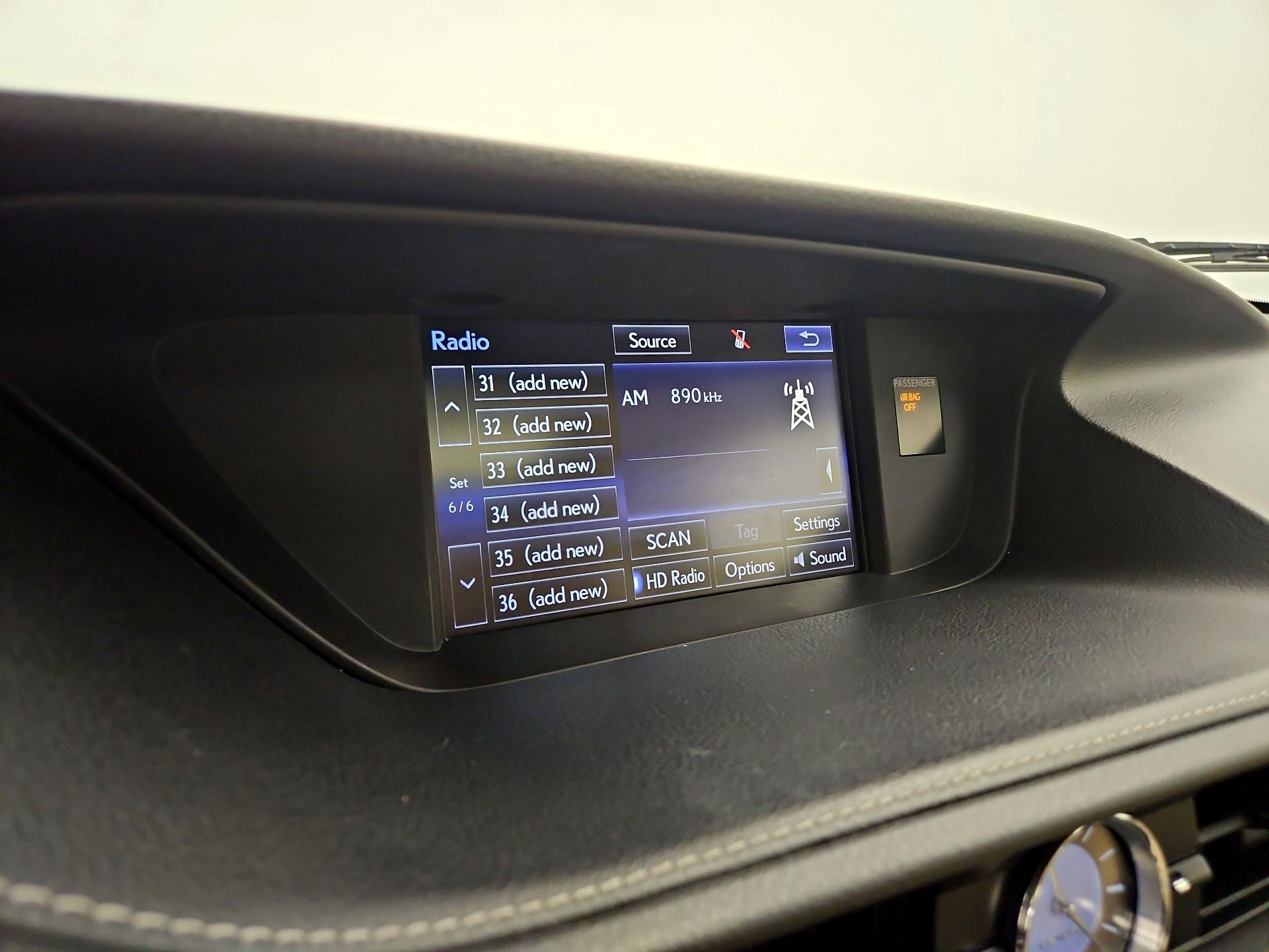 Thumbnail: 2015 Lexus ES - 16