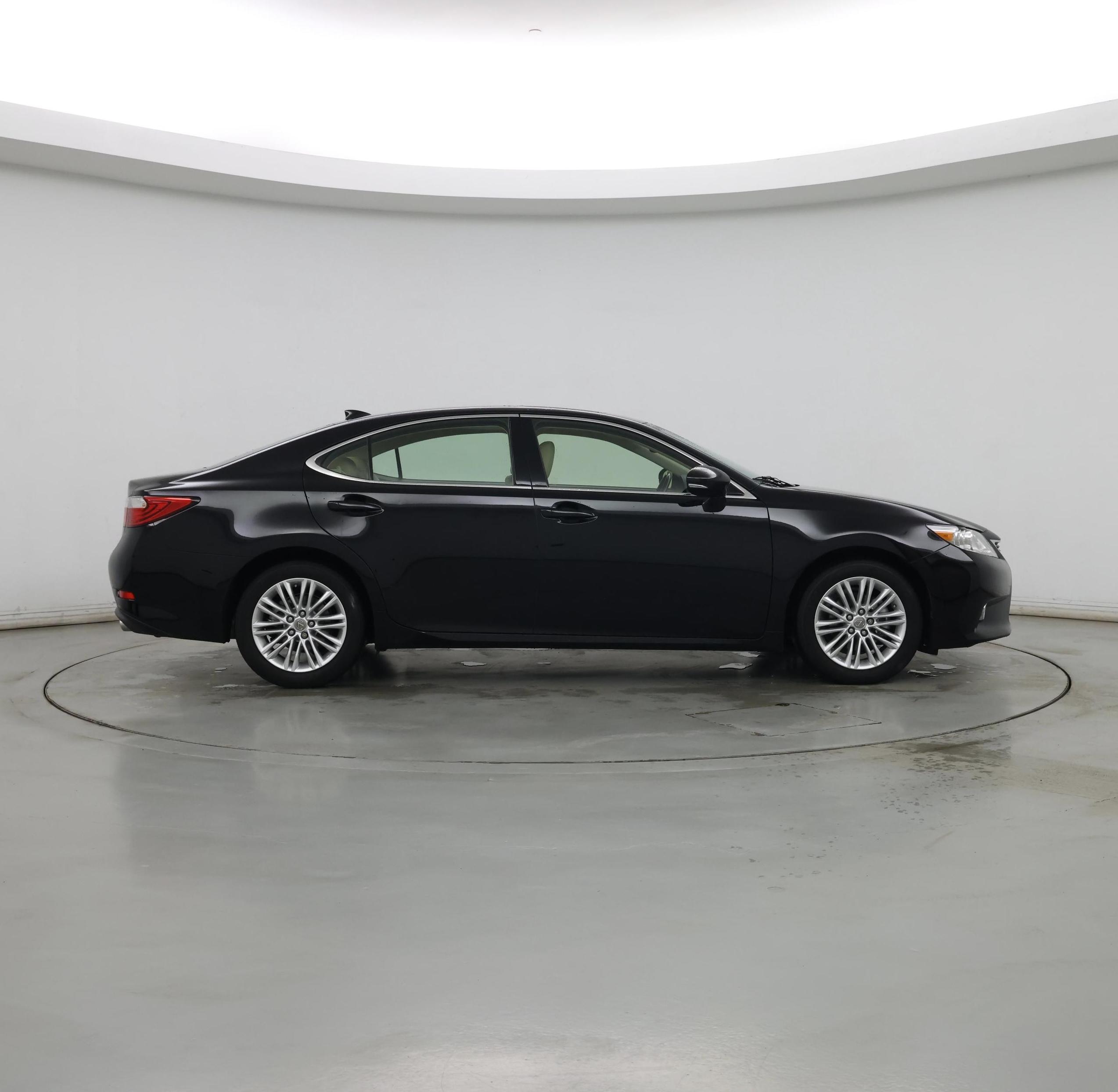 Thumbnail: 2015 Lexus ES - 7