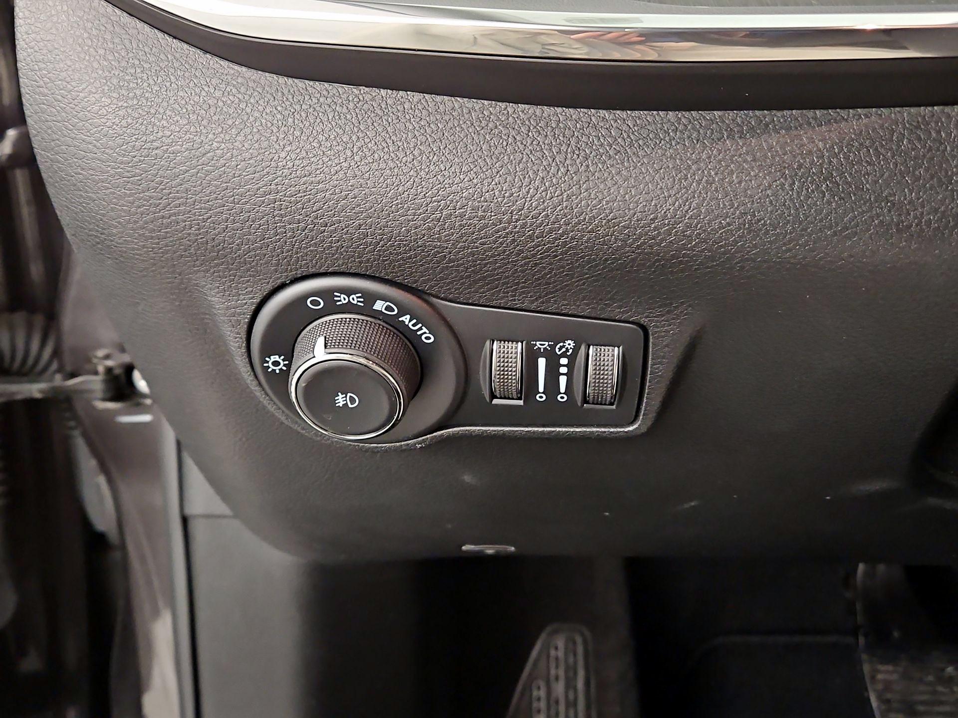 Thumbnail: 2022 Jeep Compass - 13