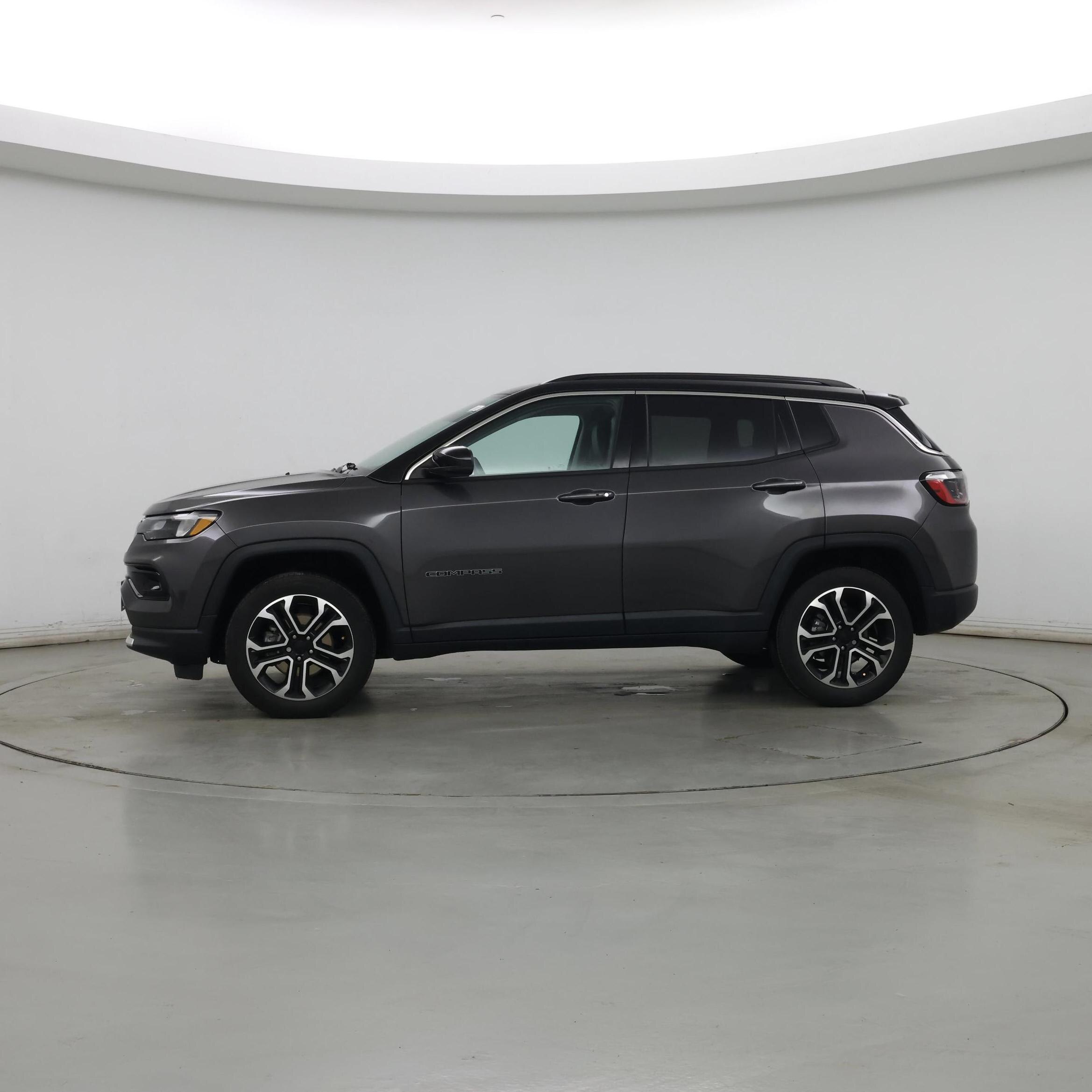Thumbnail: 2022 Jeep Compass - 3