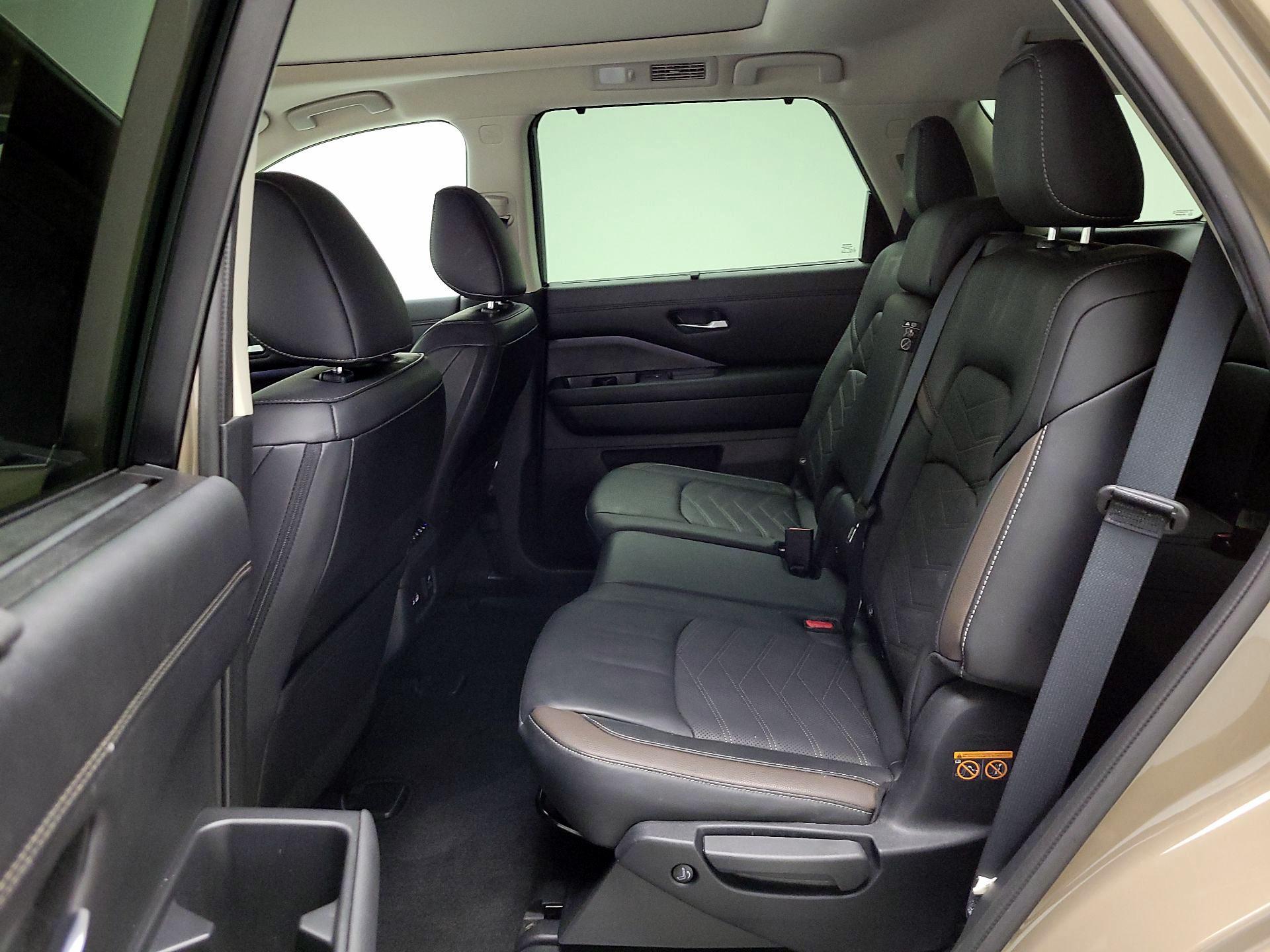 Thumbnail: 2024 Nissan Pathfinder - 20