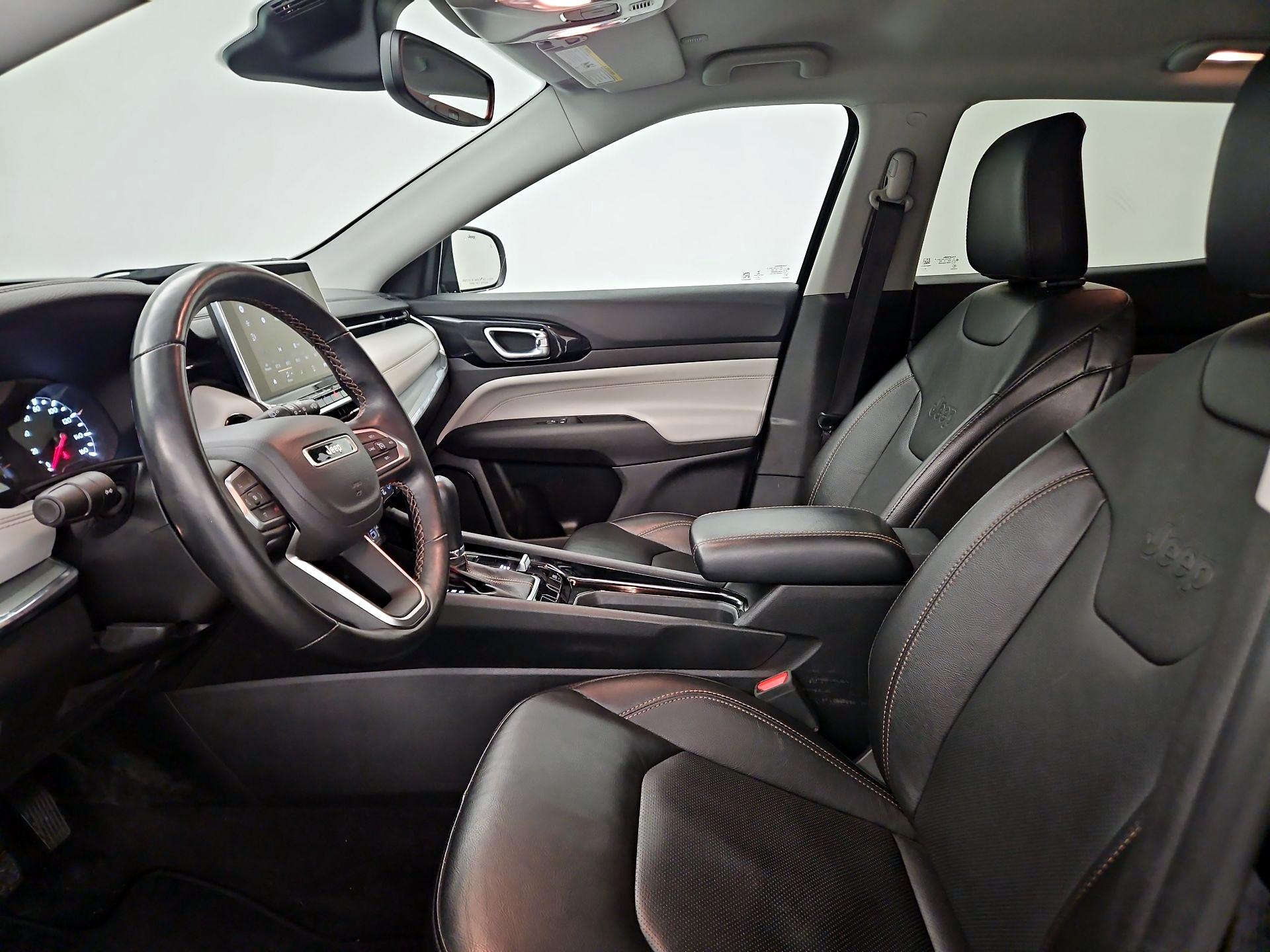 Thumbnail: 2022 Jeep Compass - 11