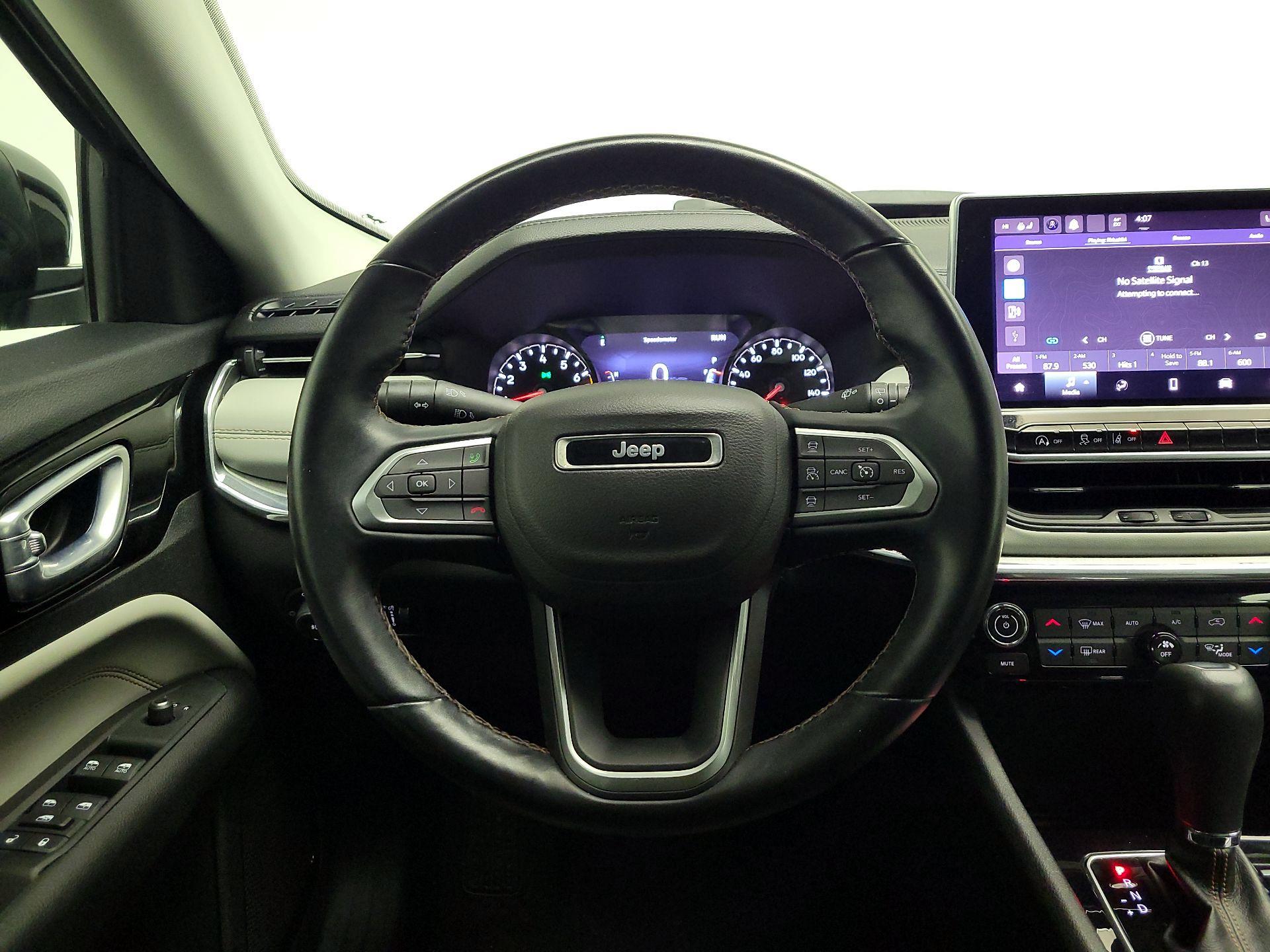 Thumbnail: 2022 Jeep Compass - 10