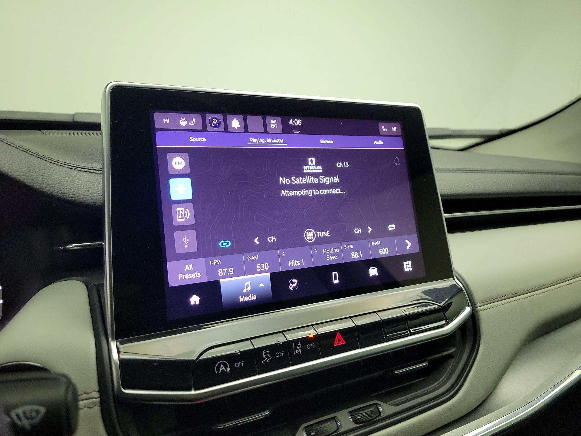 Thumbnail: 2022 Jeep Compass - 14