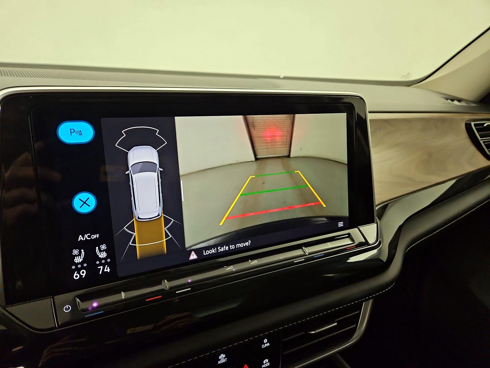 Thumbnail: 2024 Volkswagen Atlas - 14