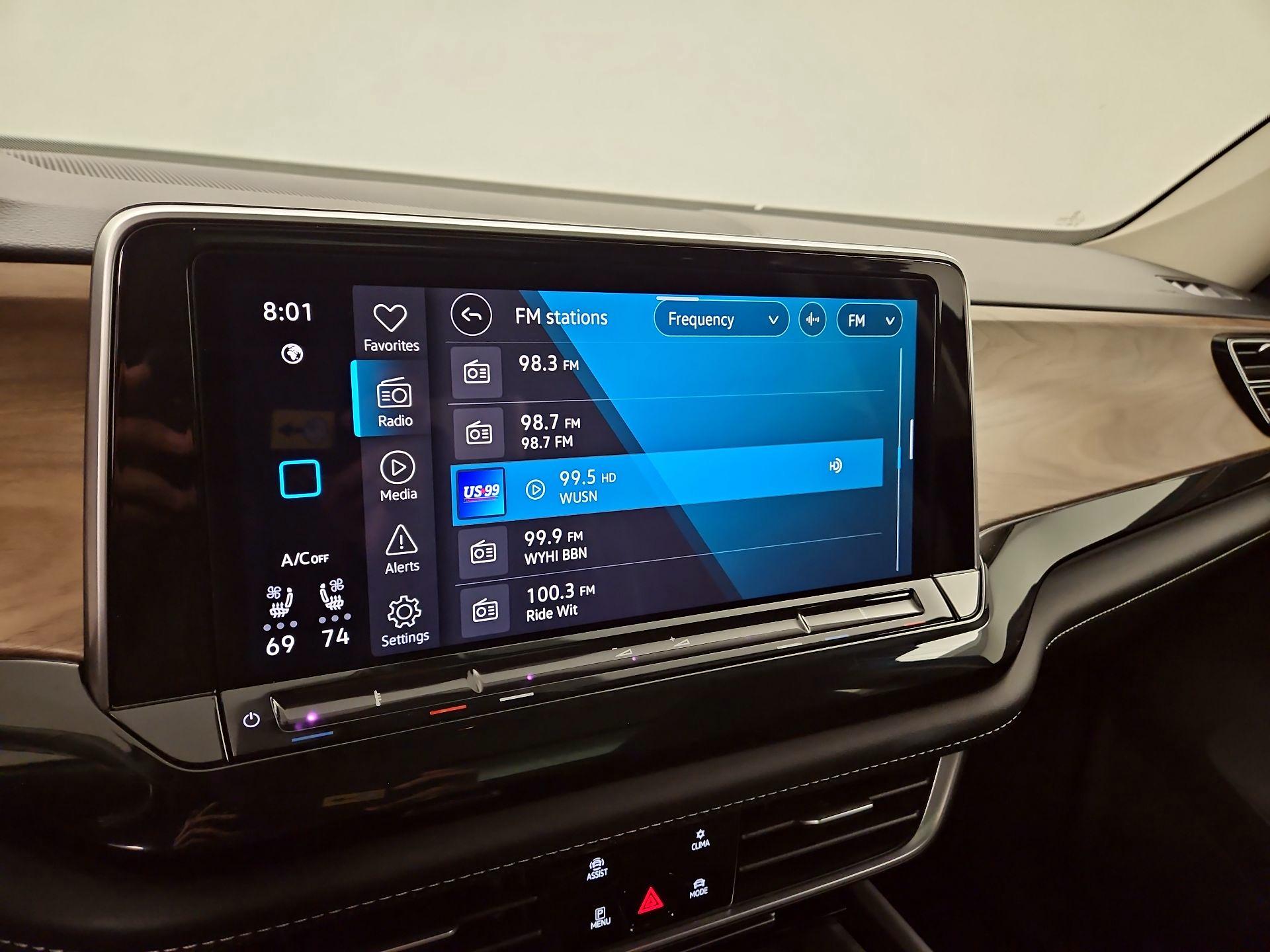 Thumbnail: 2024 Volkswagen Atlas - 15