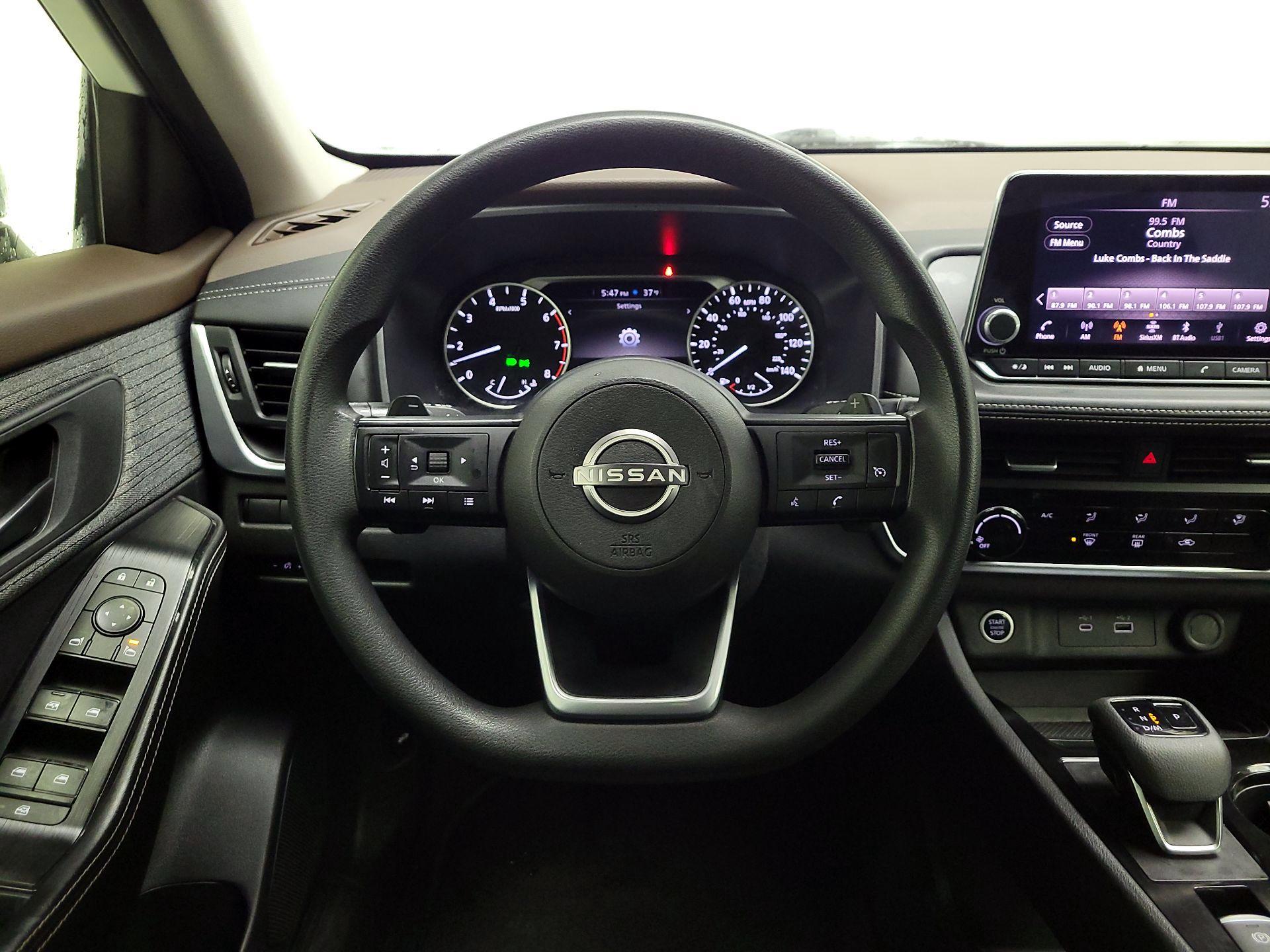 Thumbnail: 2022 Nissan Rogue - 10