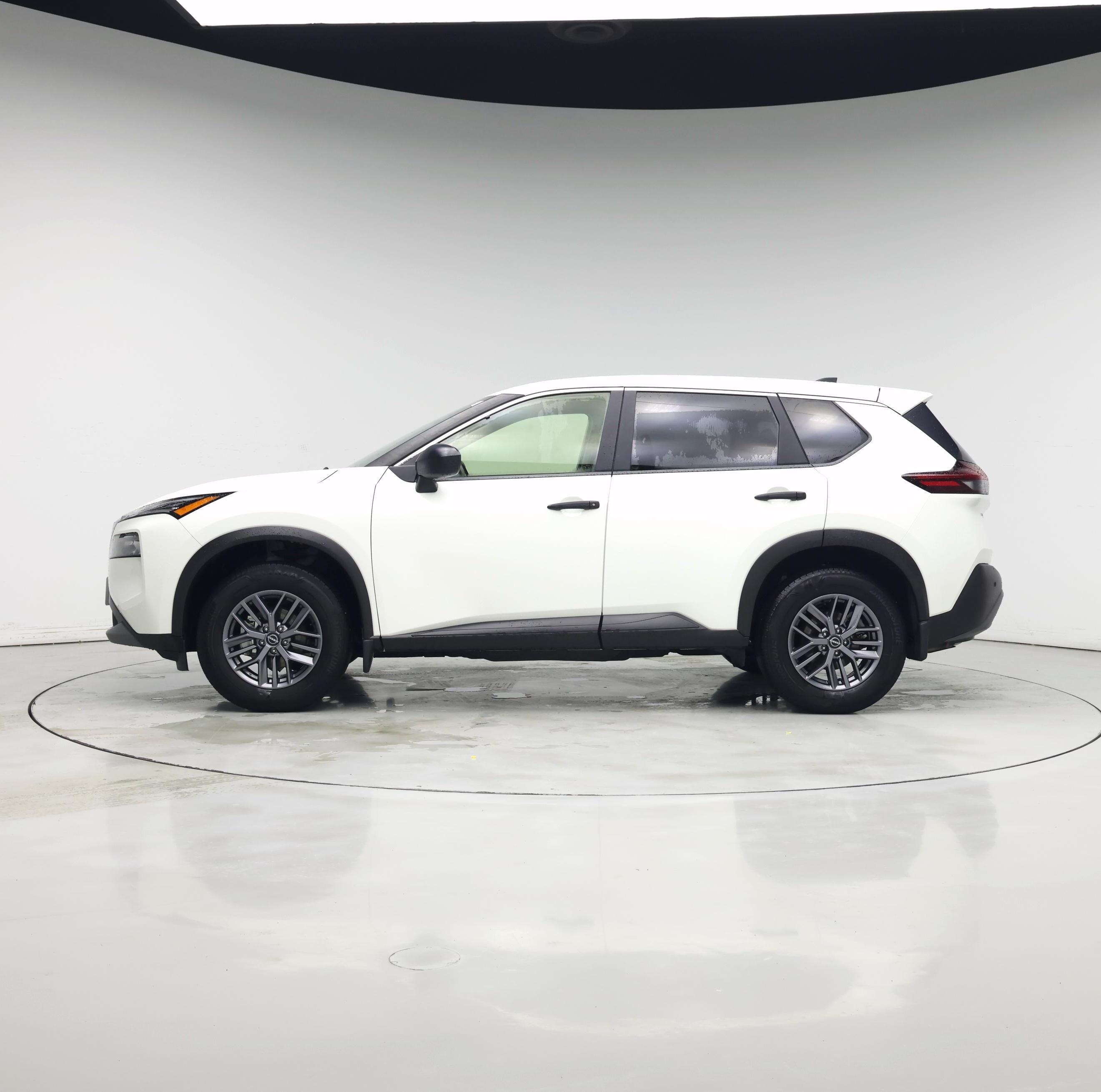 Thumbnail: 2022 Nissan Rogue - 3