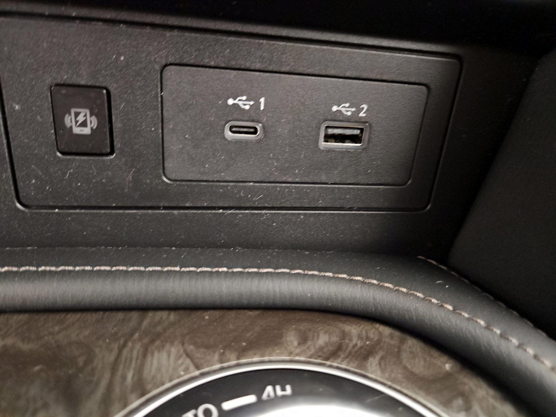 Thumbnail: 2022 Nissan Armada - 19