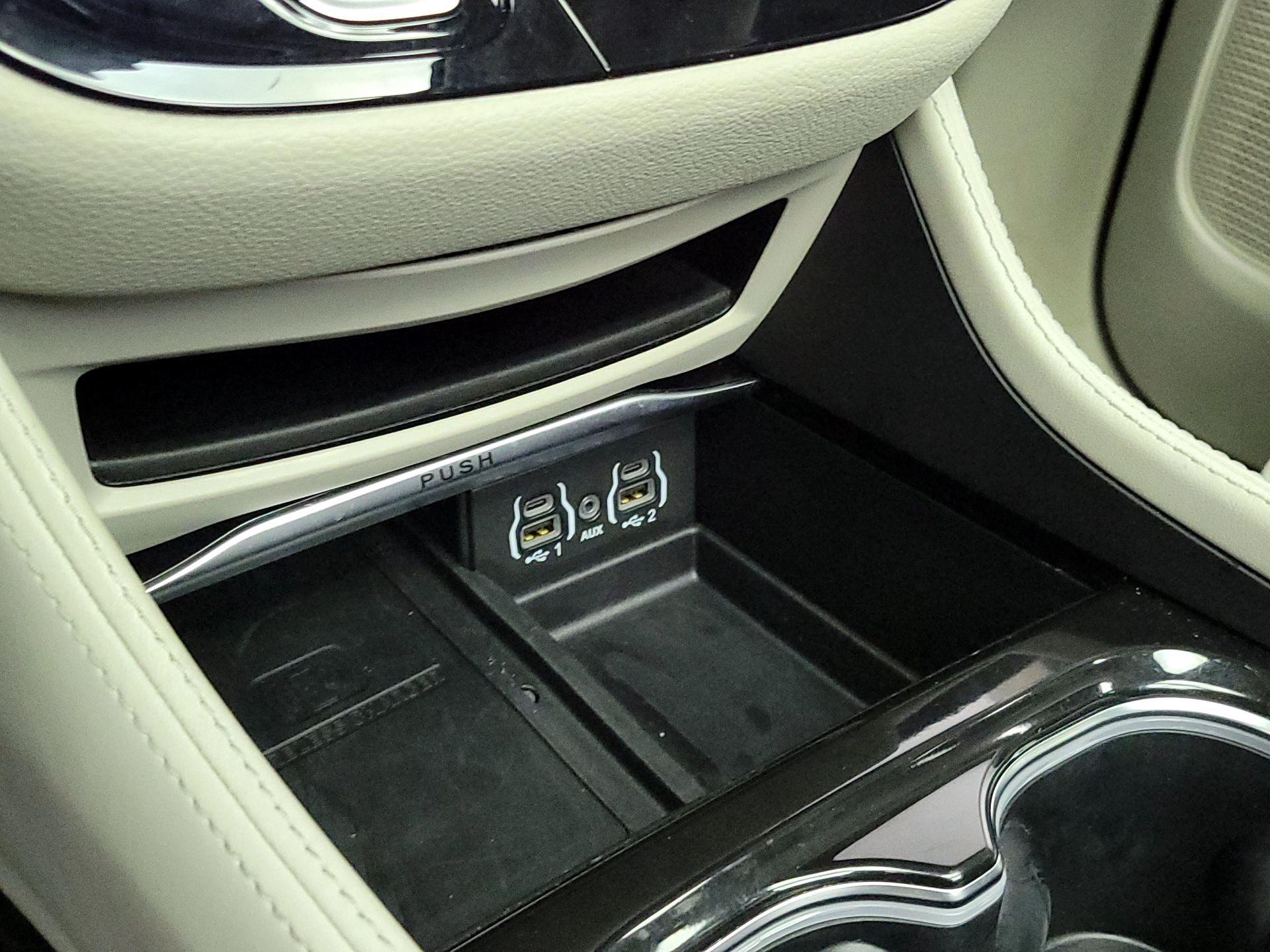 Thumbnail: 2023 Chrysler Pacifica - 19