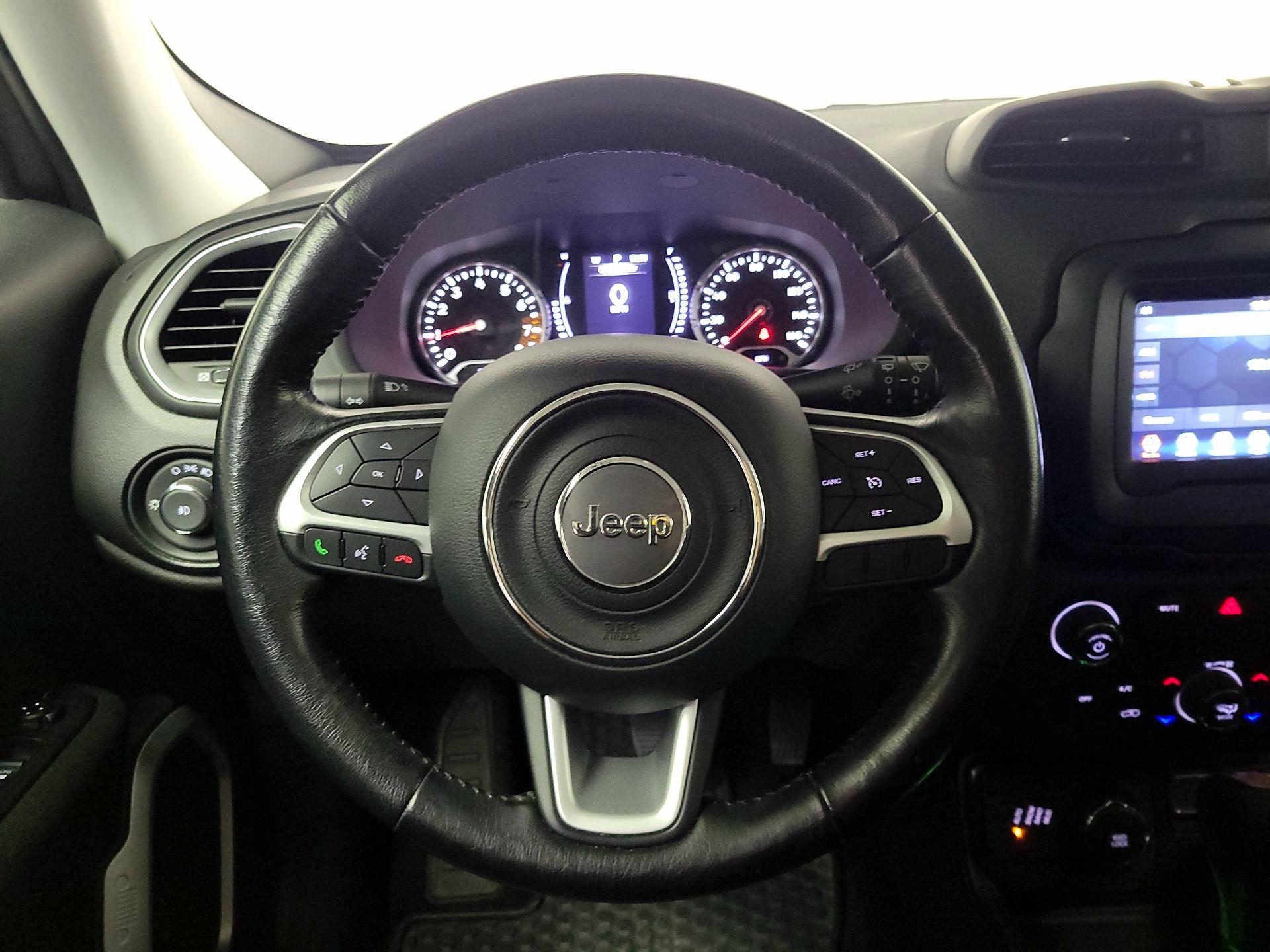 Thumbnail: 2020 Jeep Renegade - 10