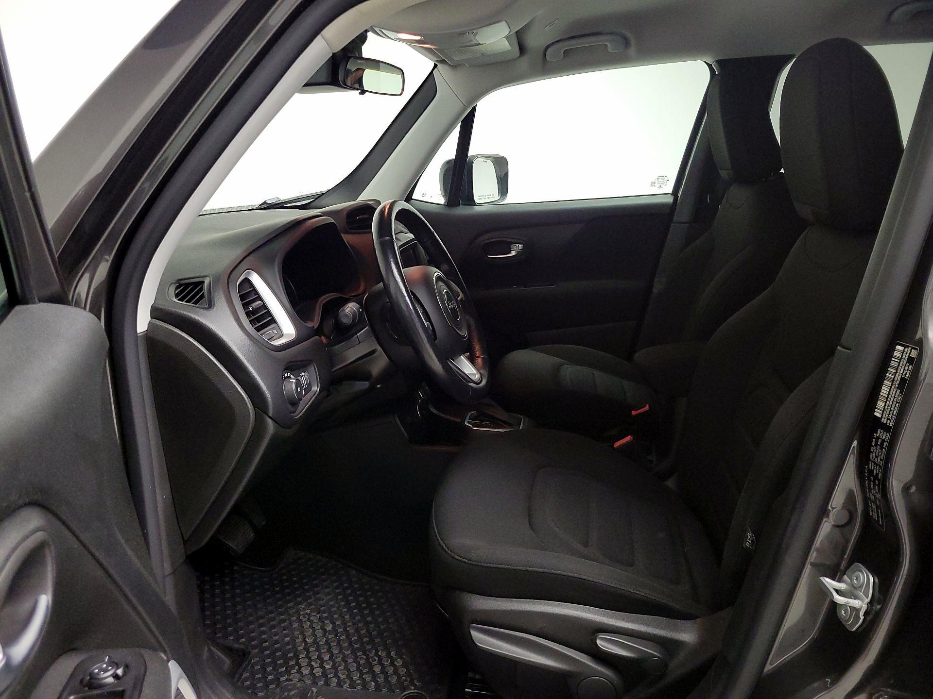 Thumbnail: 2020 Jeep Renegade - 11