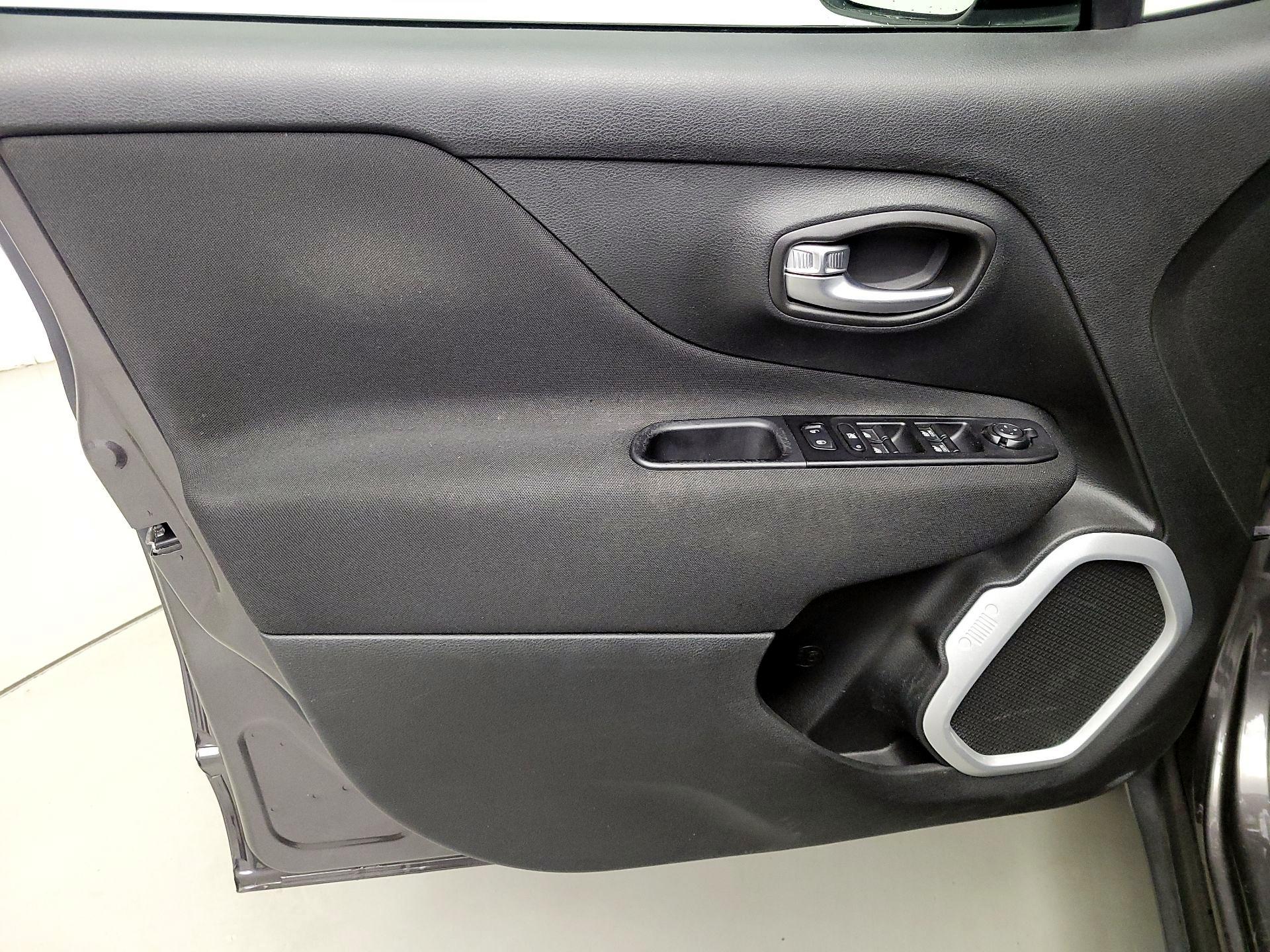 Thumbnail: 2020 Jeep Renegade - 12