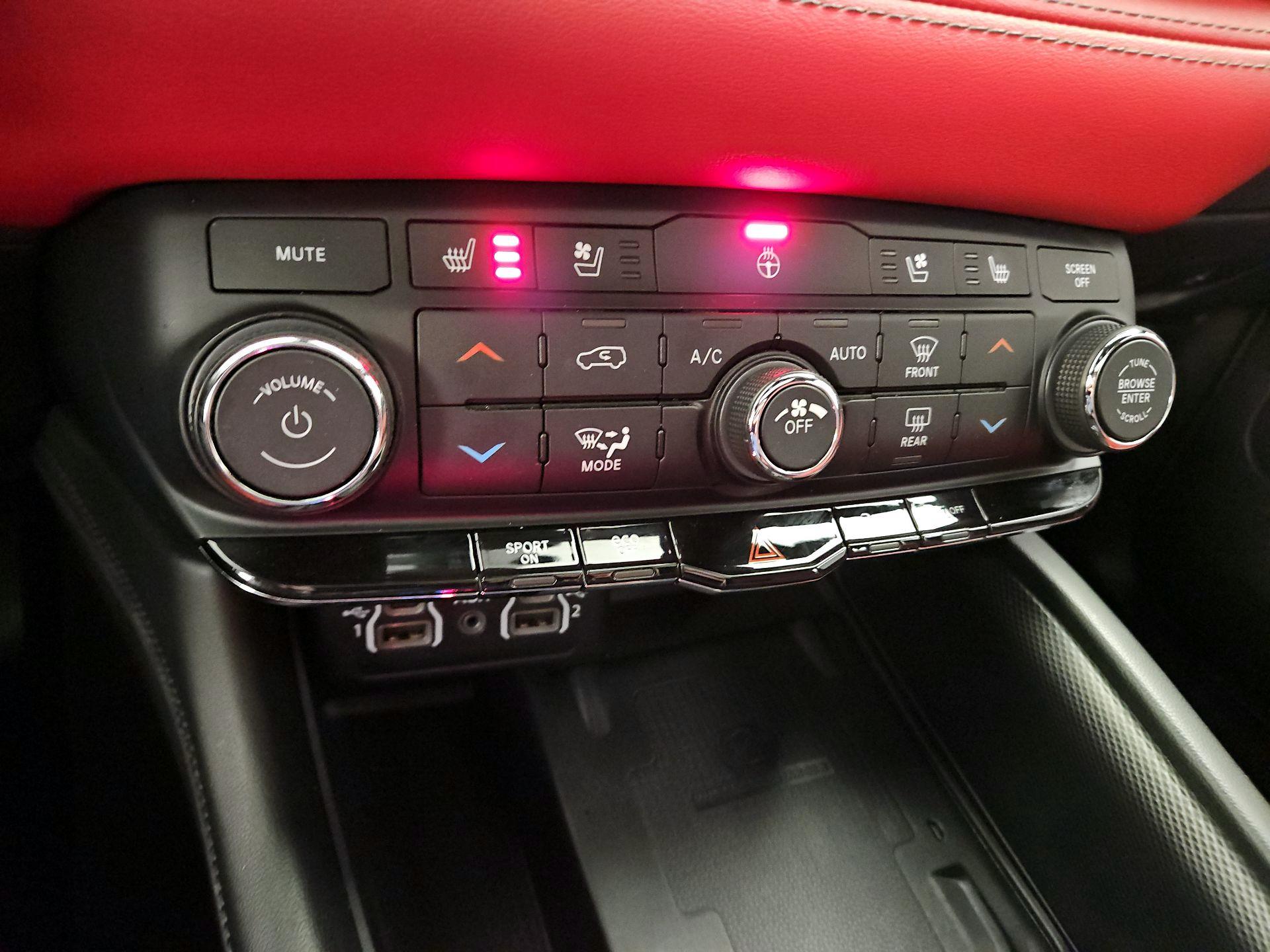 Thumbnail: 2022 Dodge Durango - 17