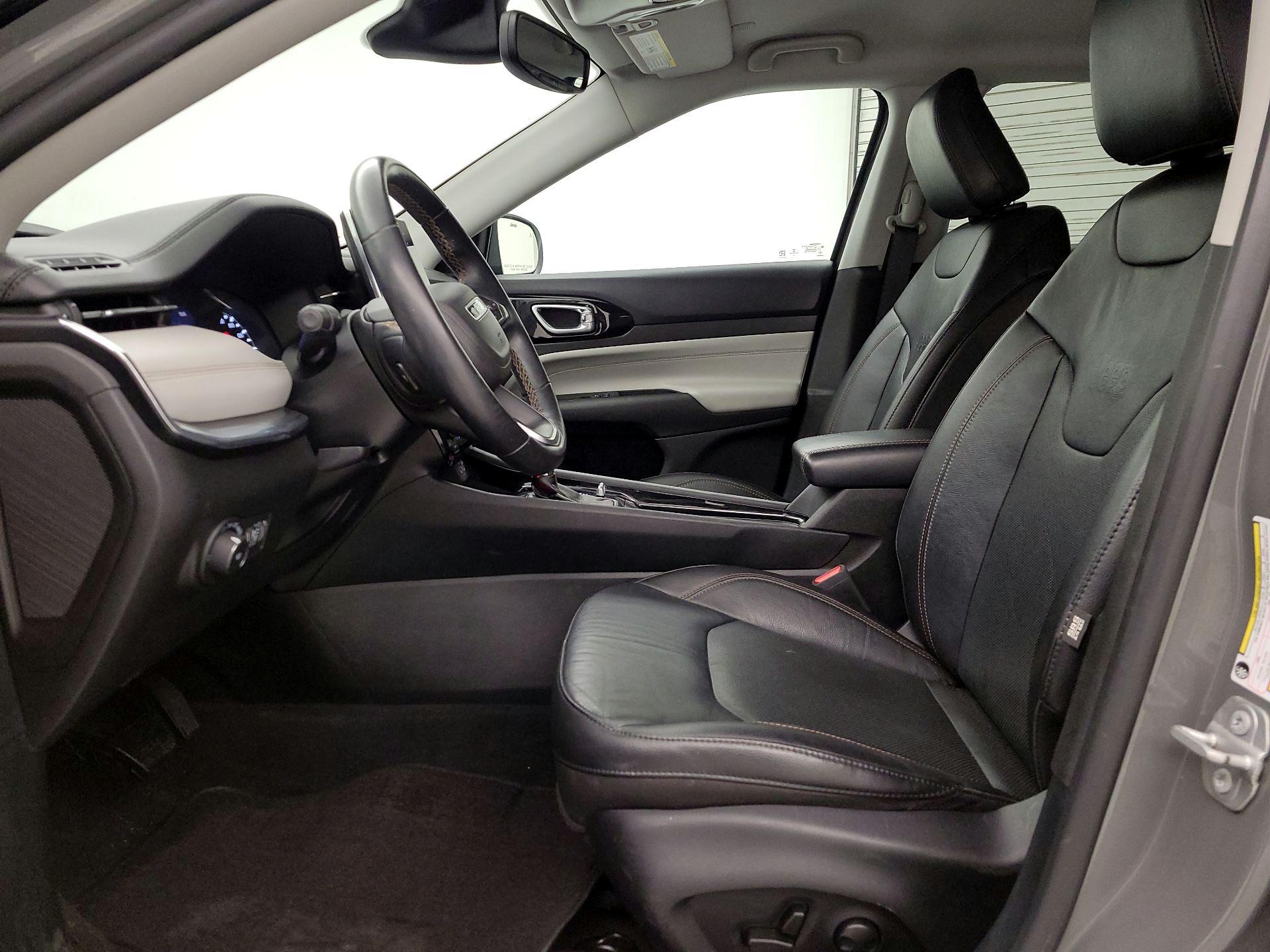 Thumbnail: 2022 Jeep Compass - 11