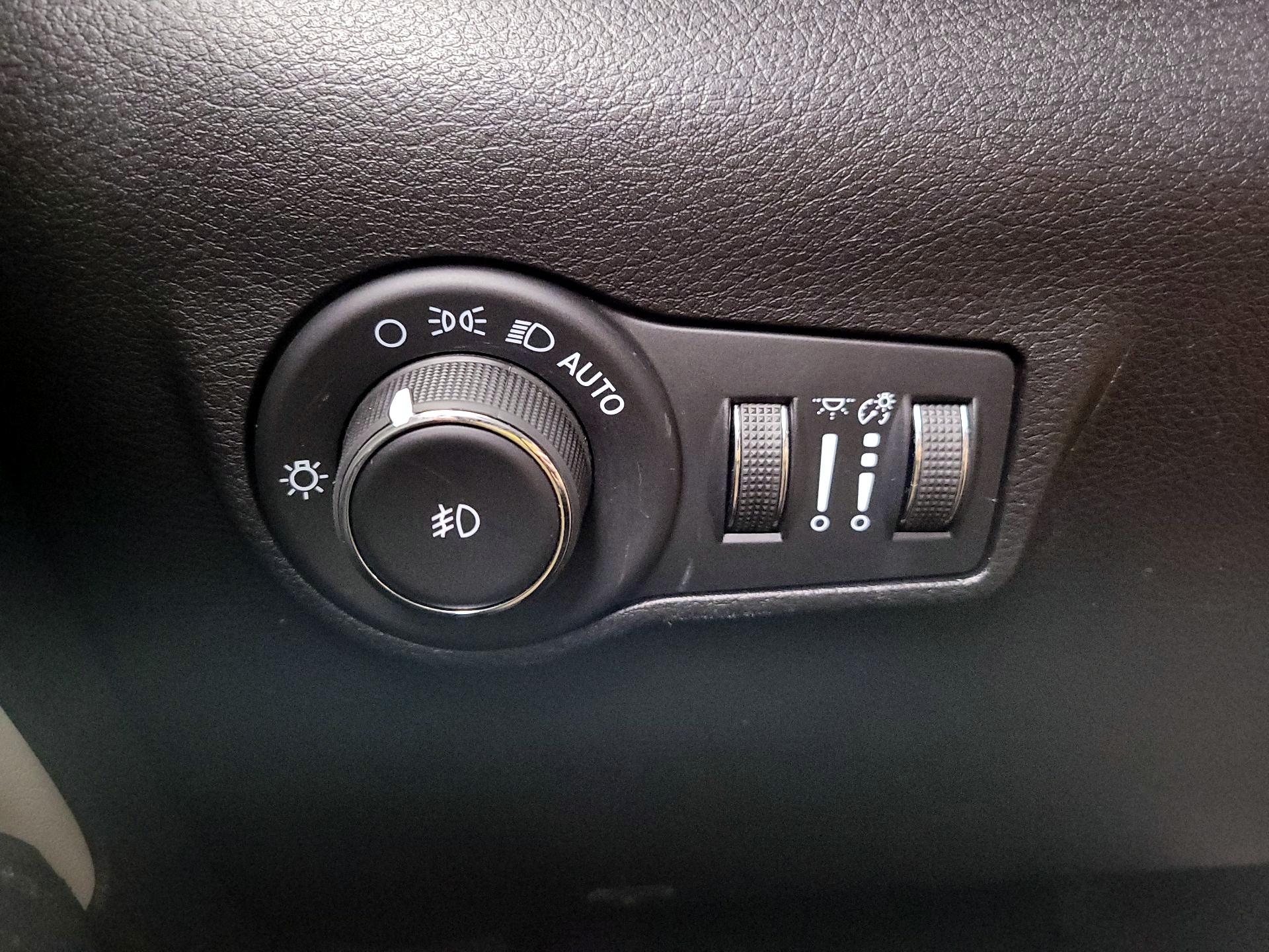 Thumbnail: 2022 Jeep Compass - 13