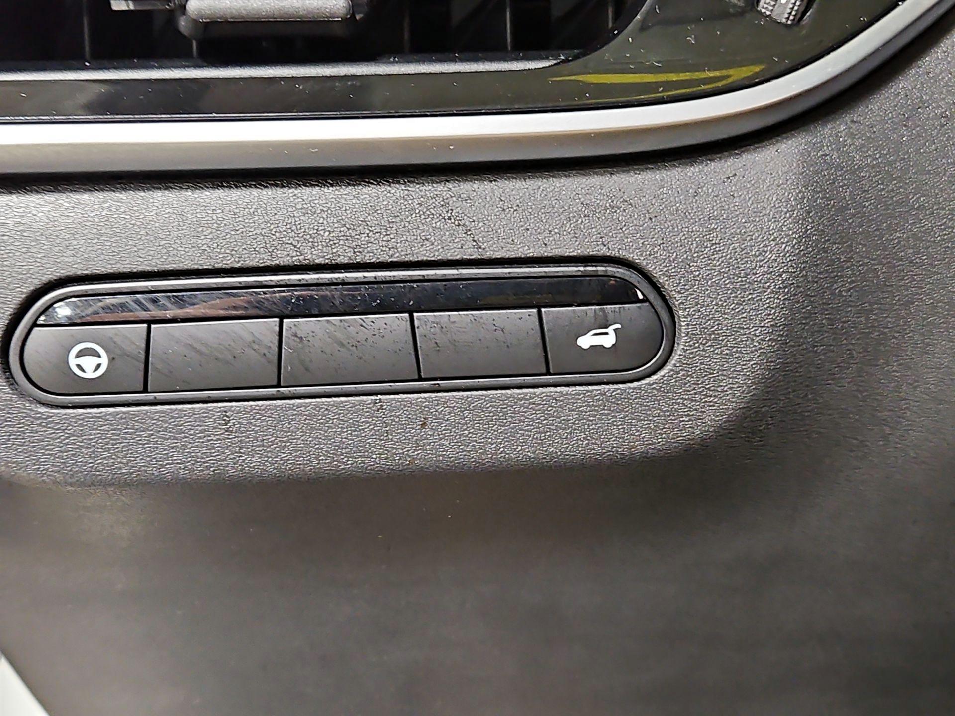 Thumbnail: 2022 INFINITI QX60 - 13