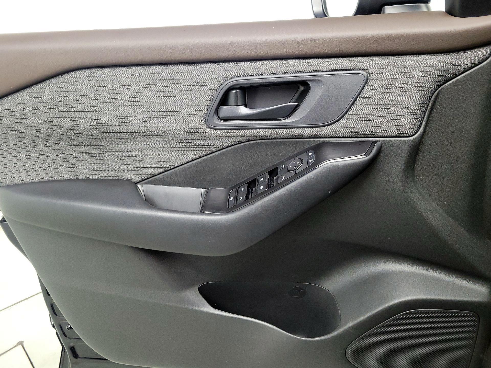 Thumbnail: 2023 Nissan Rogue - 12