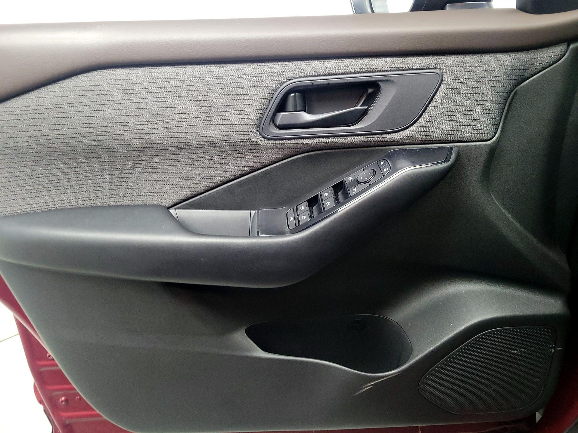 Thumbnail: 2023 Nissan Rogue - 12