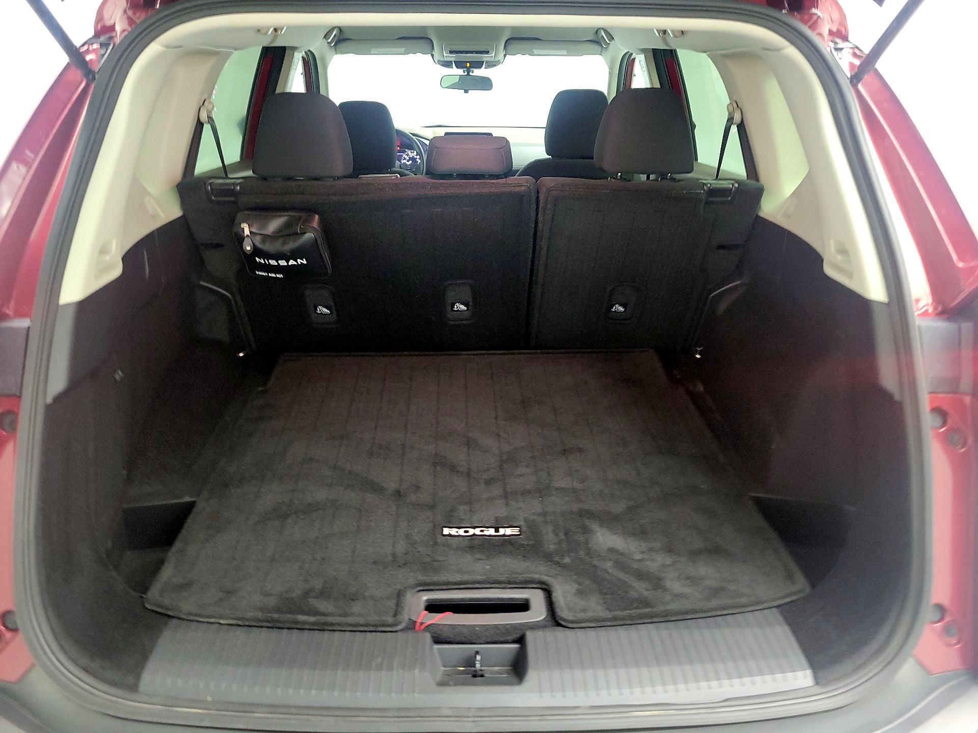 Thumbnail: 2023 Nissan Rogue - 18