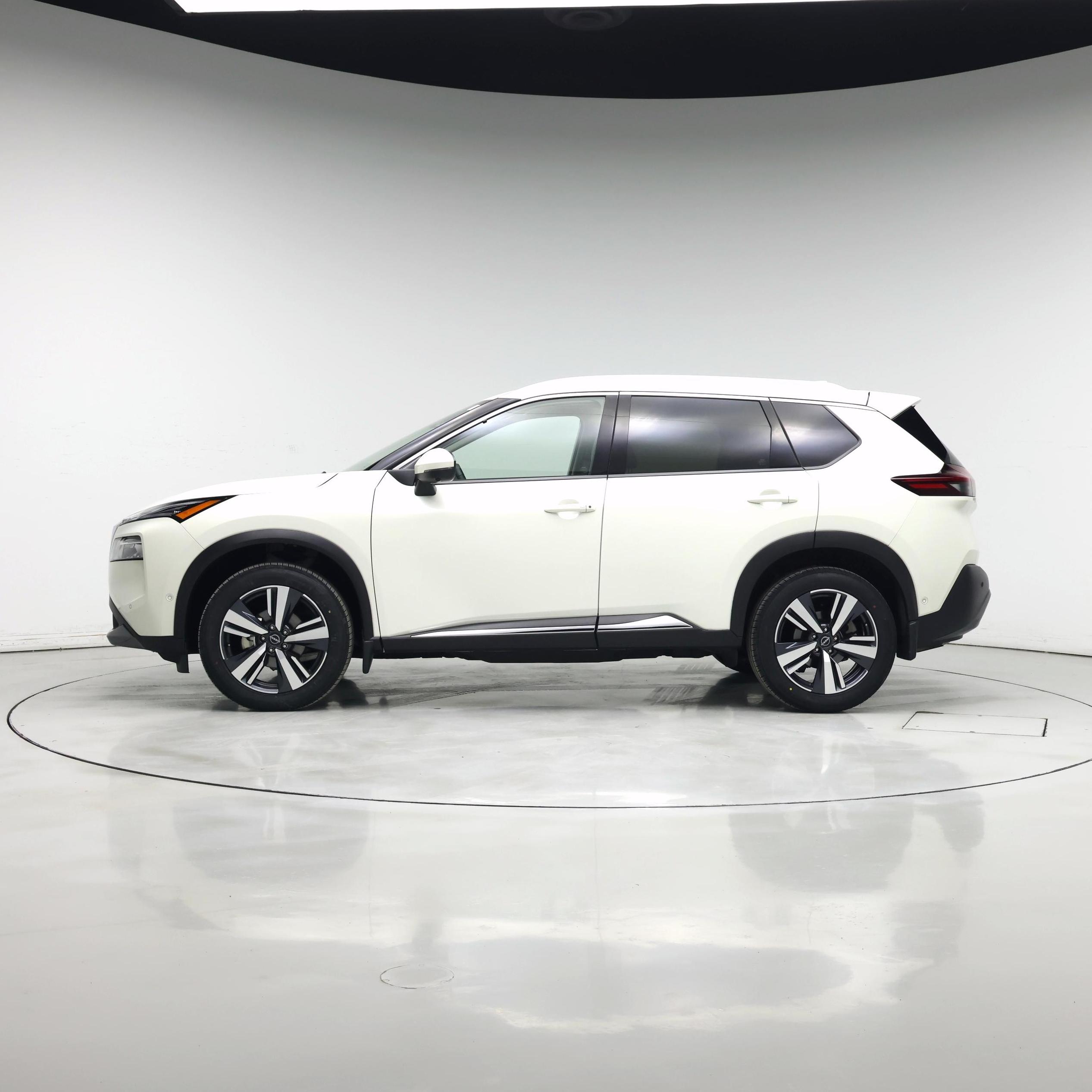 Thumbnail: 2023 Nissan Rogue - 3