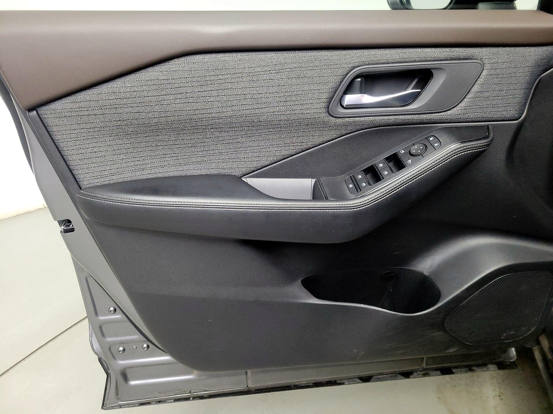 Thumbnail: 2023 Nissan Rogue - 12