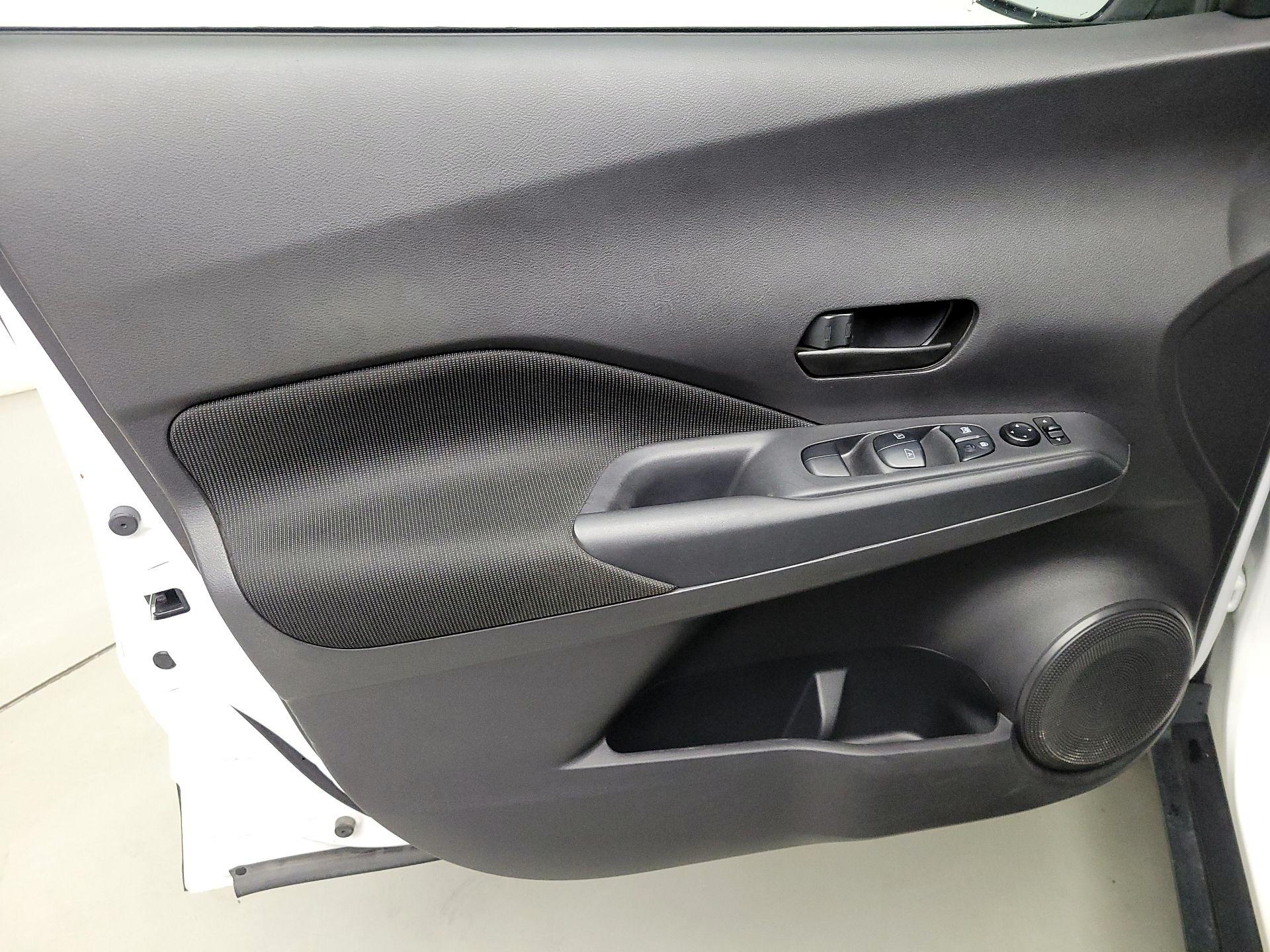 Thumbnail: 2023 Nissan Kicks - 12