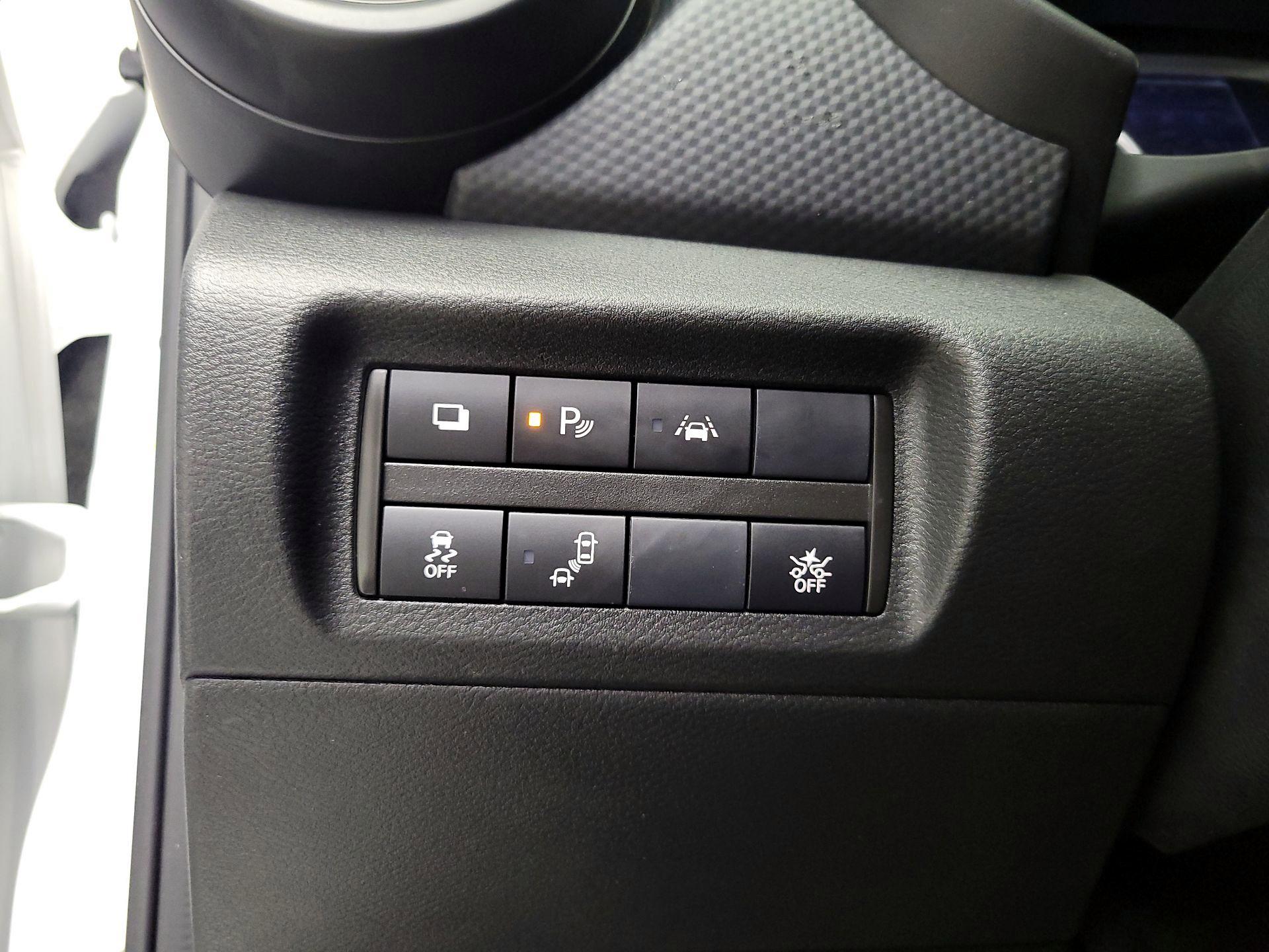 Thumbnail: 2023 Nissan Kicks - 13